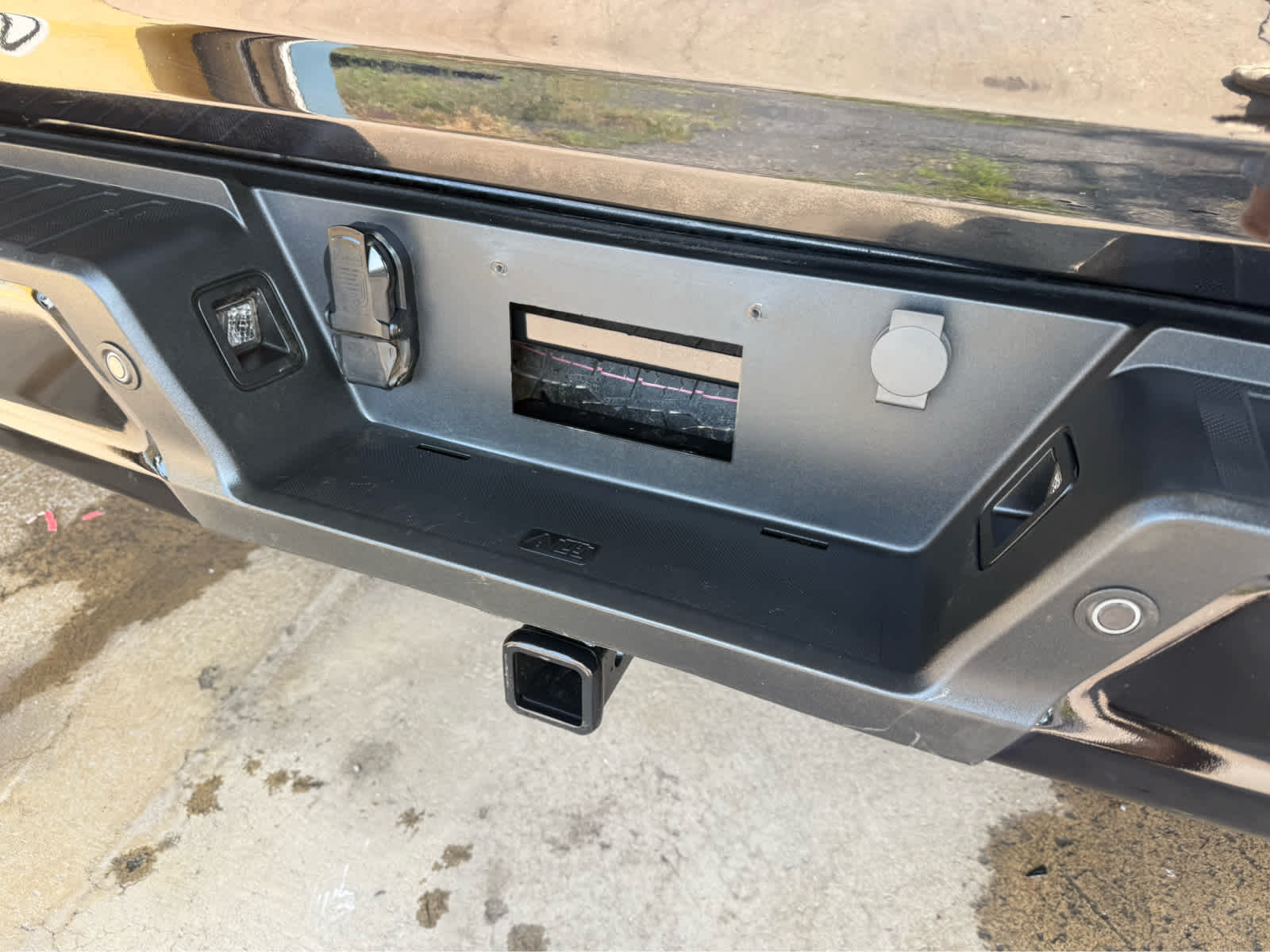 2023 Ford F-150 XLT - Agate Black Metallic exterior view 9