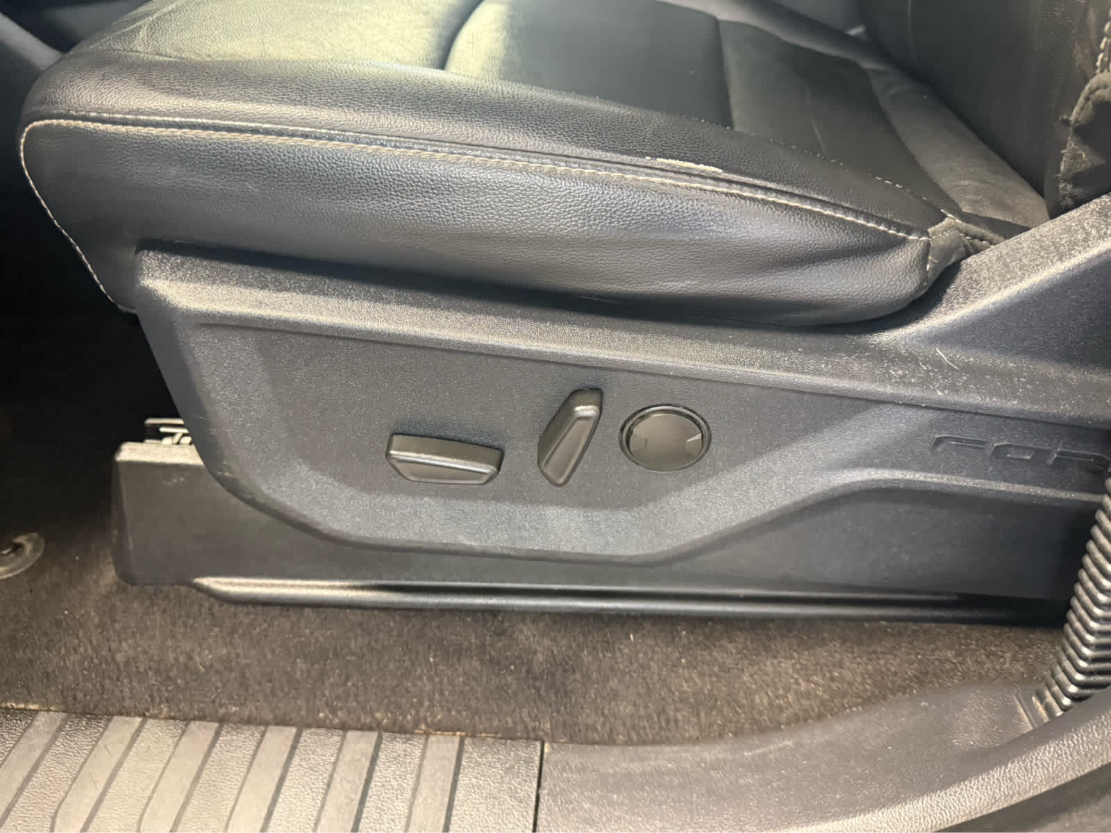 2023 Ford F-150 XLT - Agate Black Metallic exterior view 13