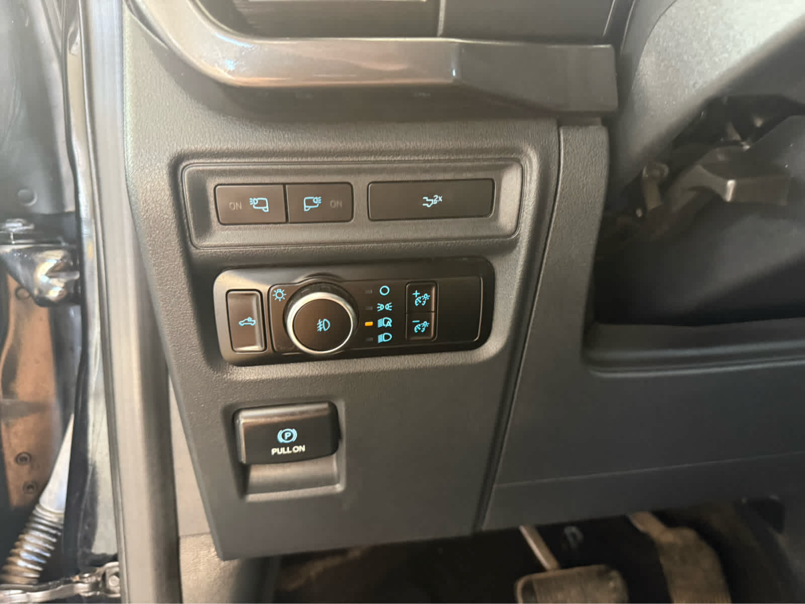 2023 Ford F-150 XLT - Agate Black Metallic exterior view 16