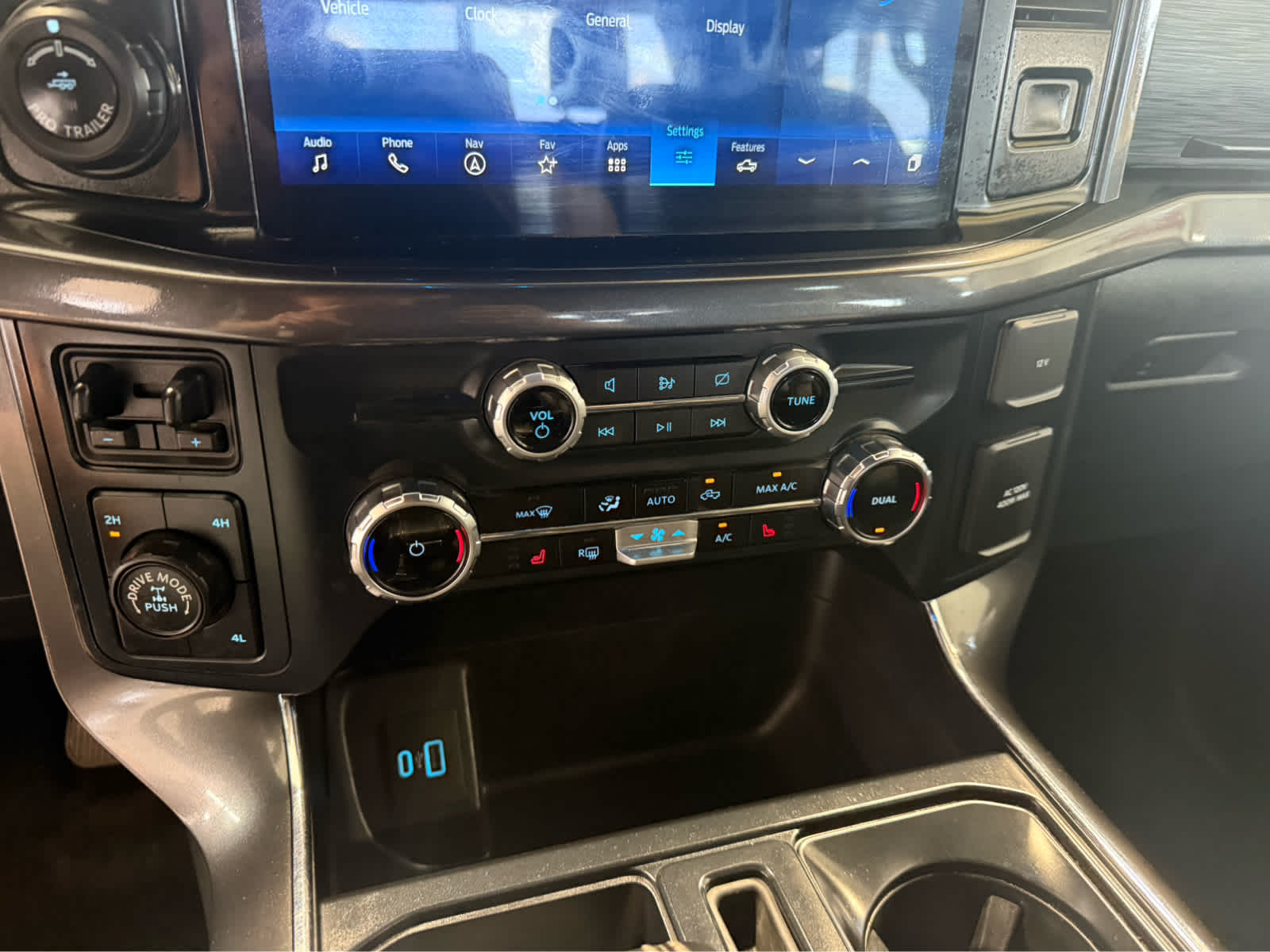 2023 Ford F-150 XLT - Agate Black Metallic exterior view 19