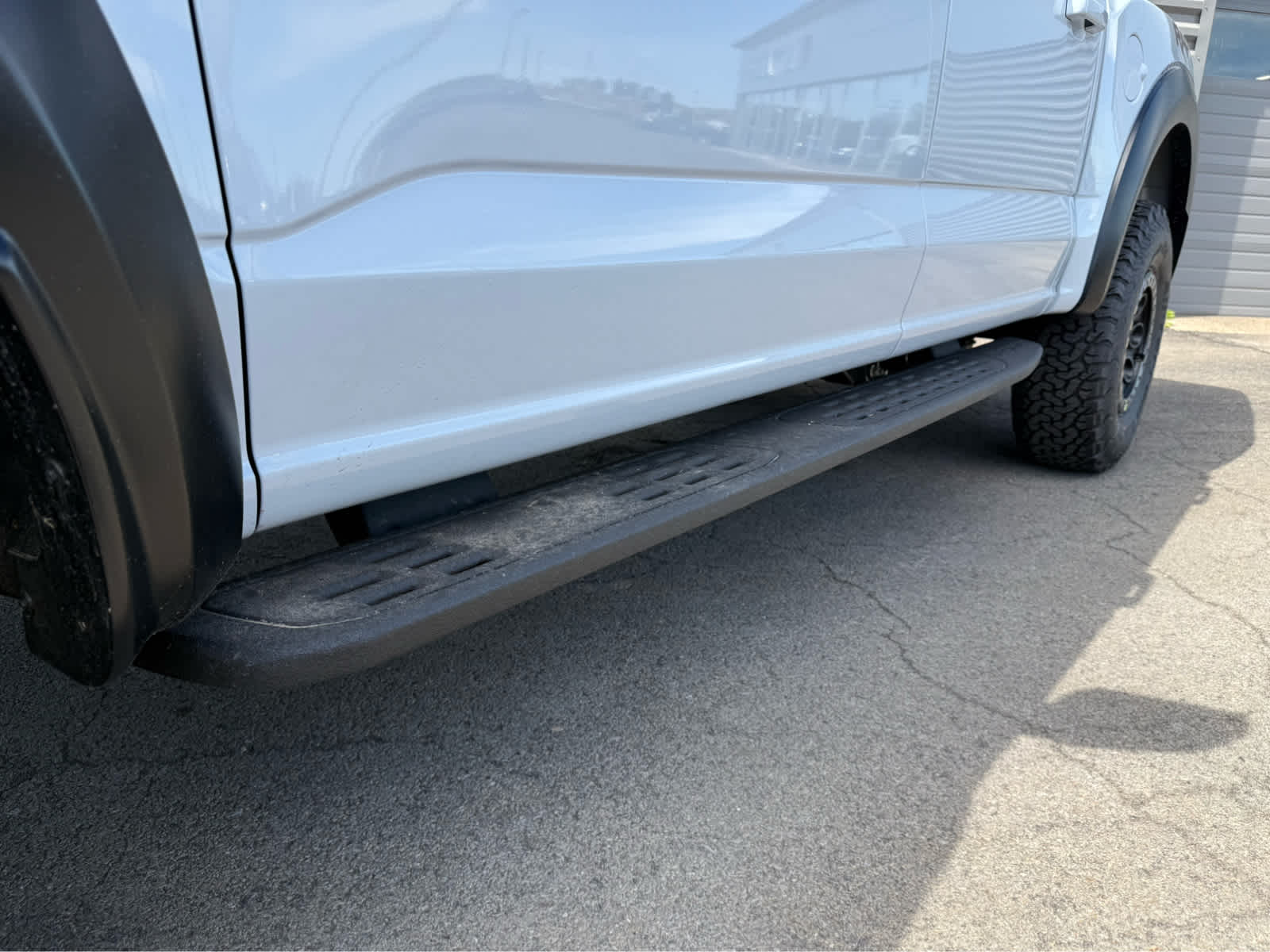 2025 Ford F-150 Raptor - Space White Metallic exterior view 5