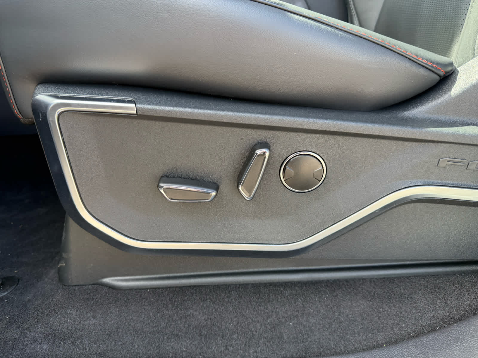 2025 Ford F-150 Raptor - Space White Metallic exterior view 14