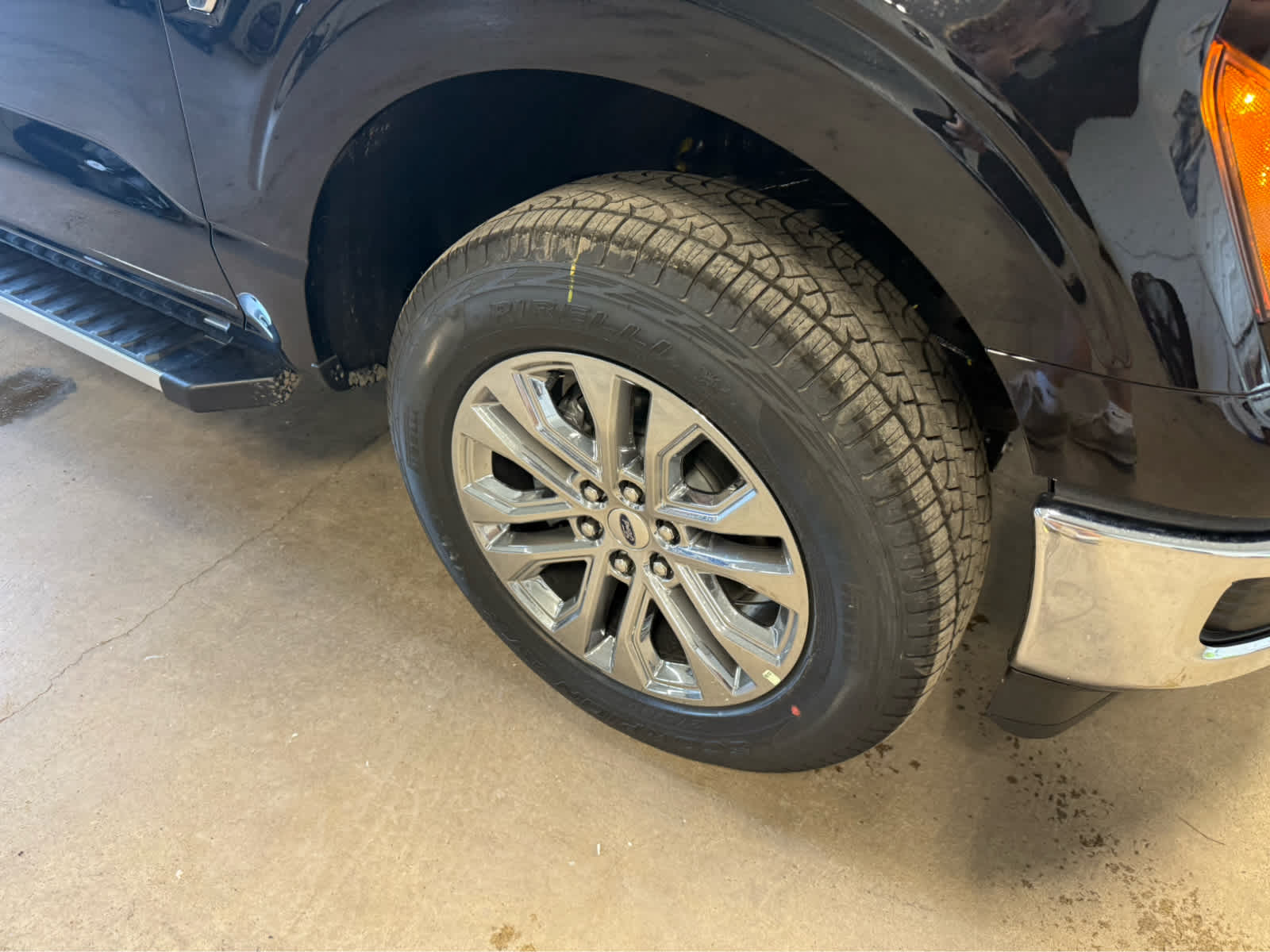 2026 Ford F-150 XLT - Agate Black Metallic exterior view 4