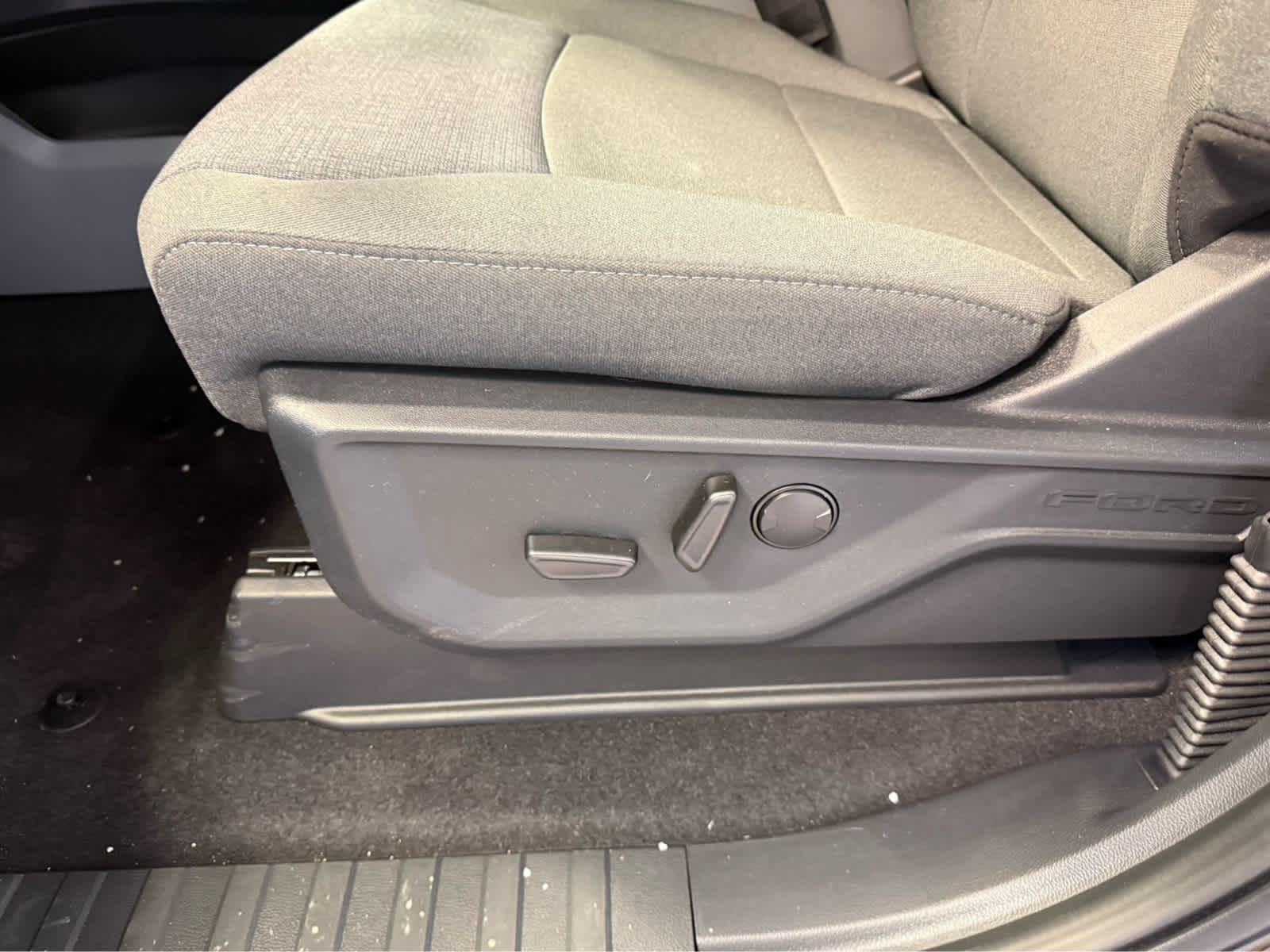 2026 Ford F-150 XLT - Agate Black Metallic exterior view 13