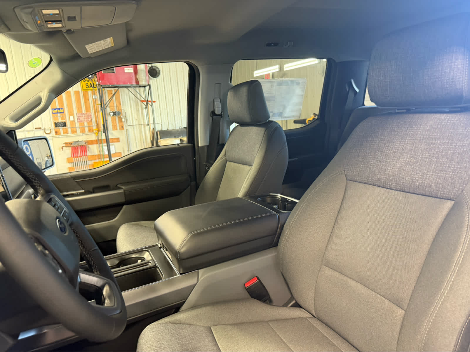 2026 Ford F-150 XLT - Agate Black Metallic exterior view 20