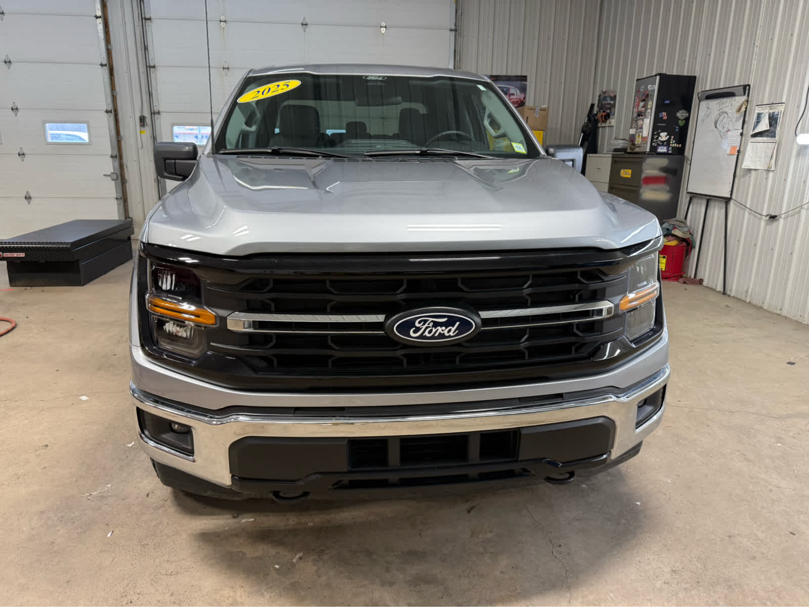 2025 Ford F-150 XLT - Iconic Silver Metallic exterior view 3