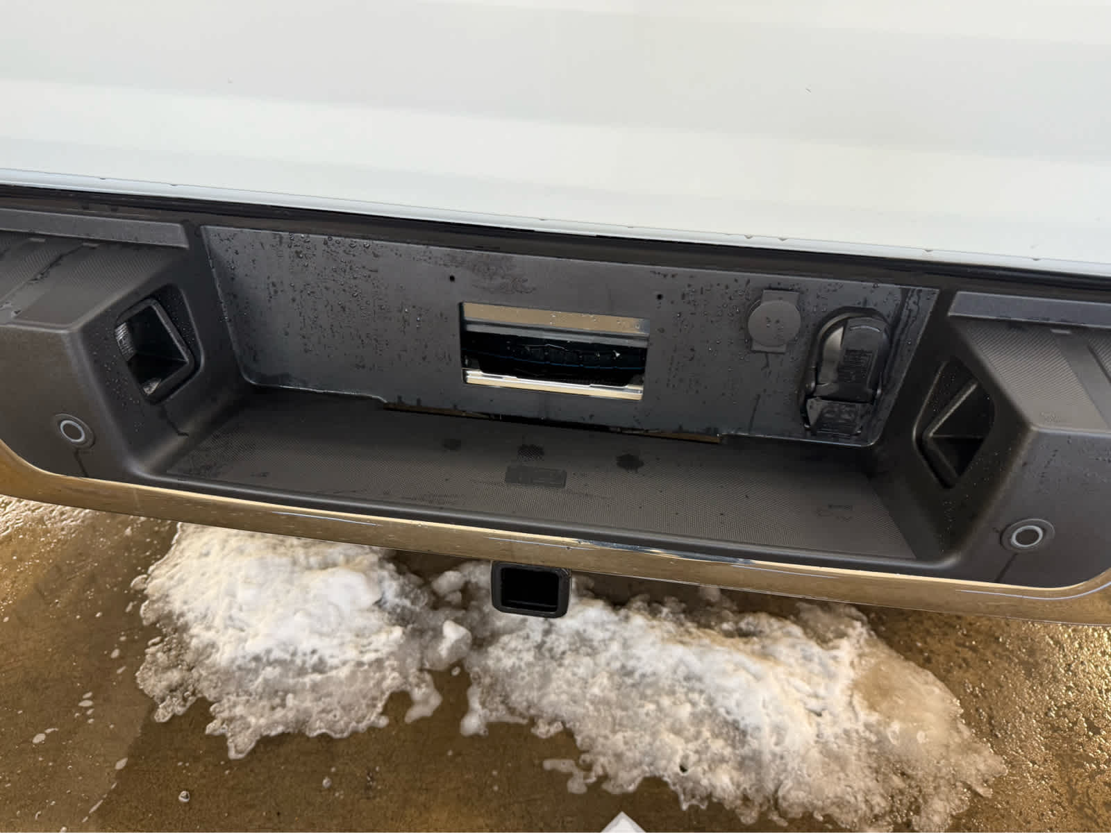 2026 Ford F-150 XL - Oxford White exterior view 8