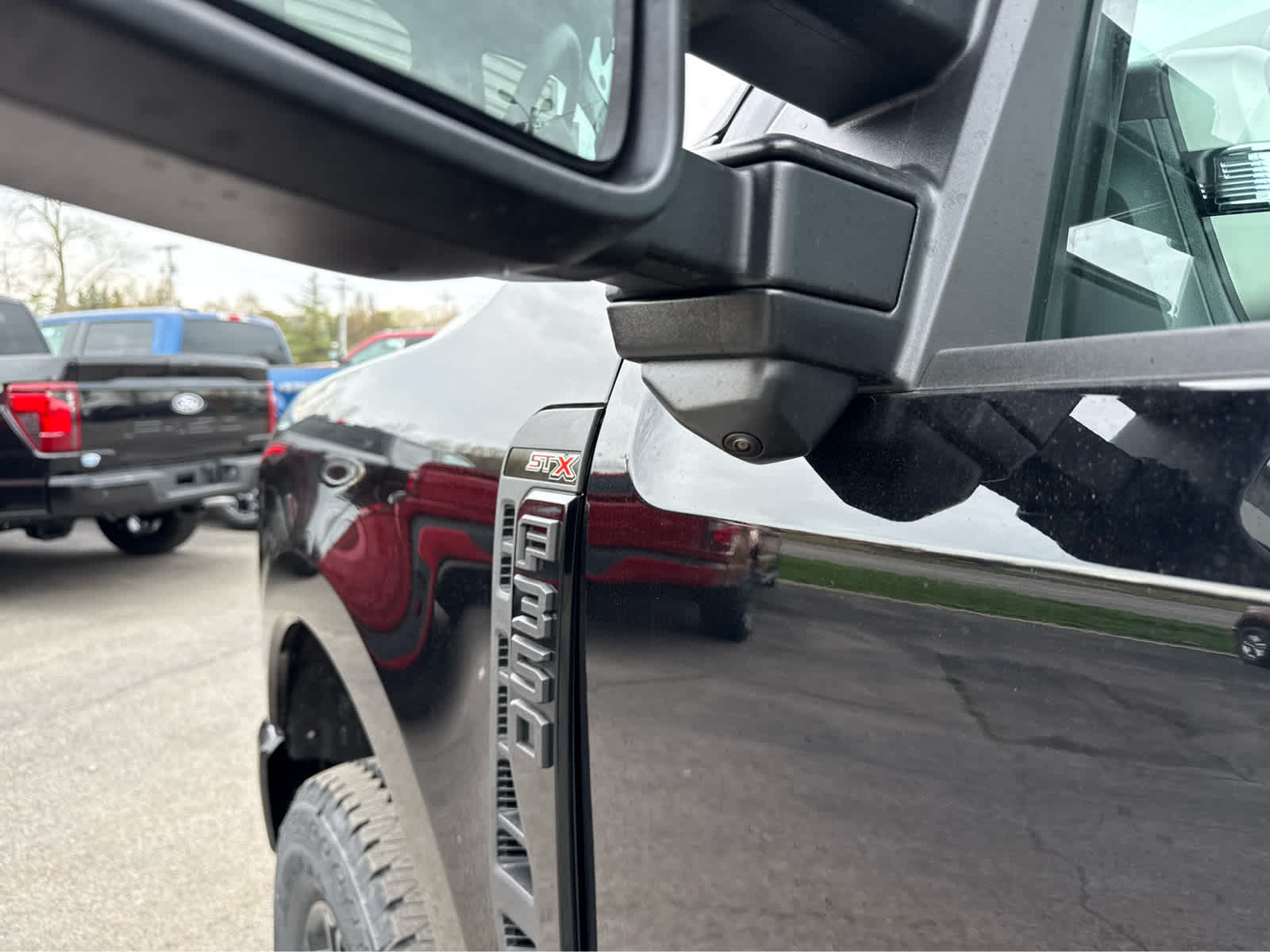 2025 Ford Super Duty F-350 SRW XL - Agate Black Metallic exterior view 6