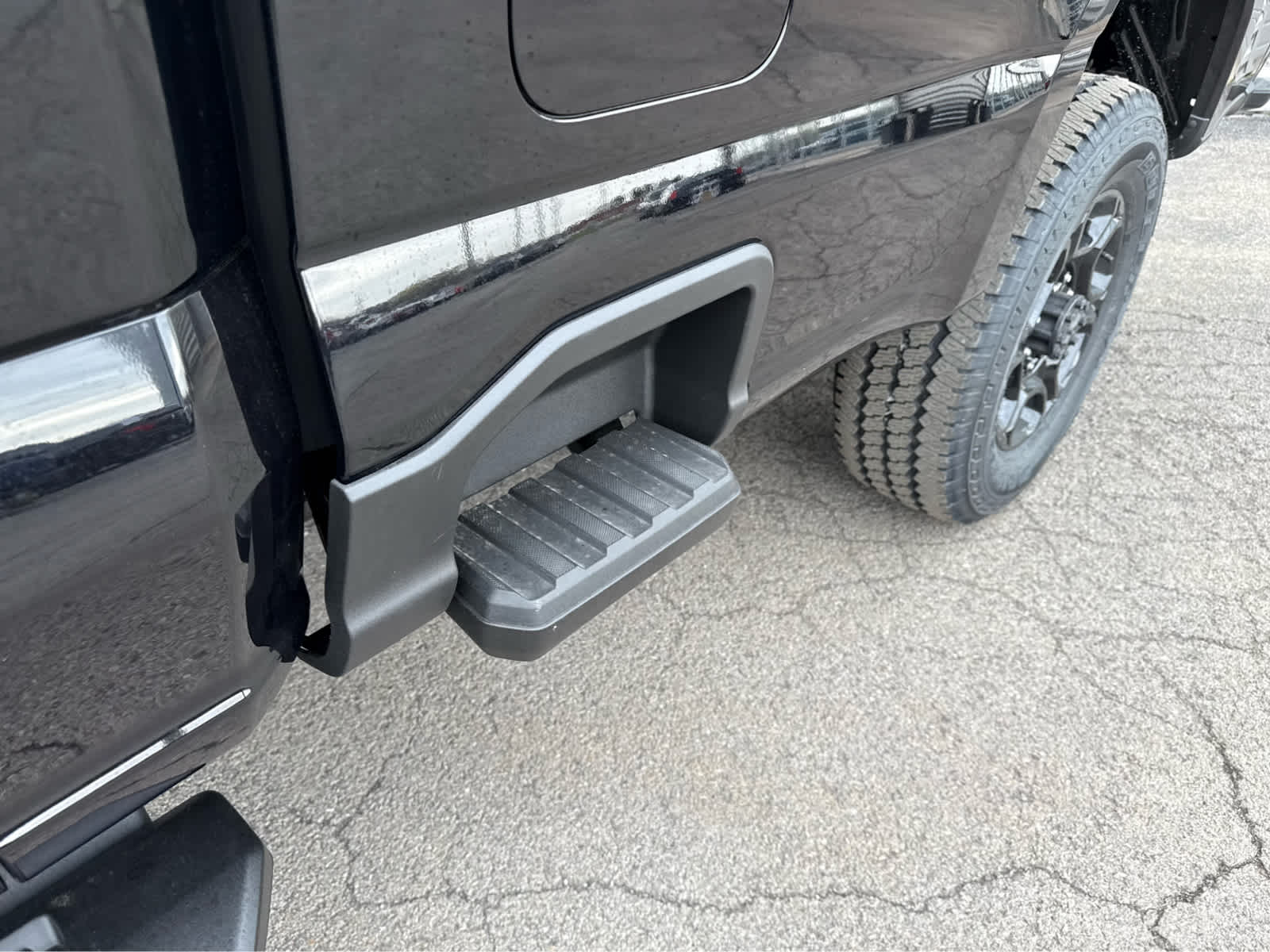 2025 Ford Super Duty F-350 SRW XL - Agate Black Metallic exterior view 7