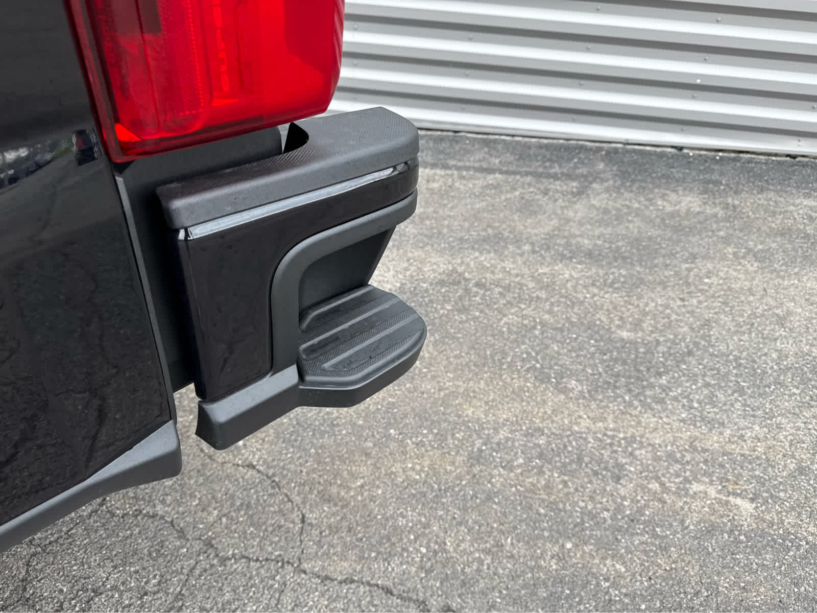 2025 Ford Super Duty F-350 SRW XL - Agate Black Metallic exterior view 8