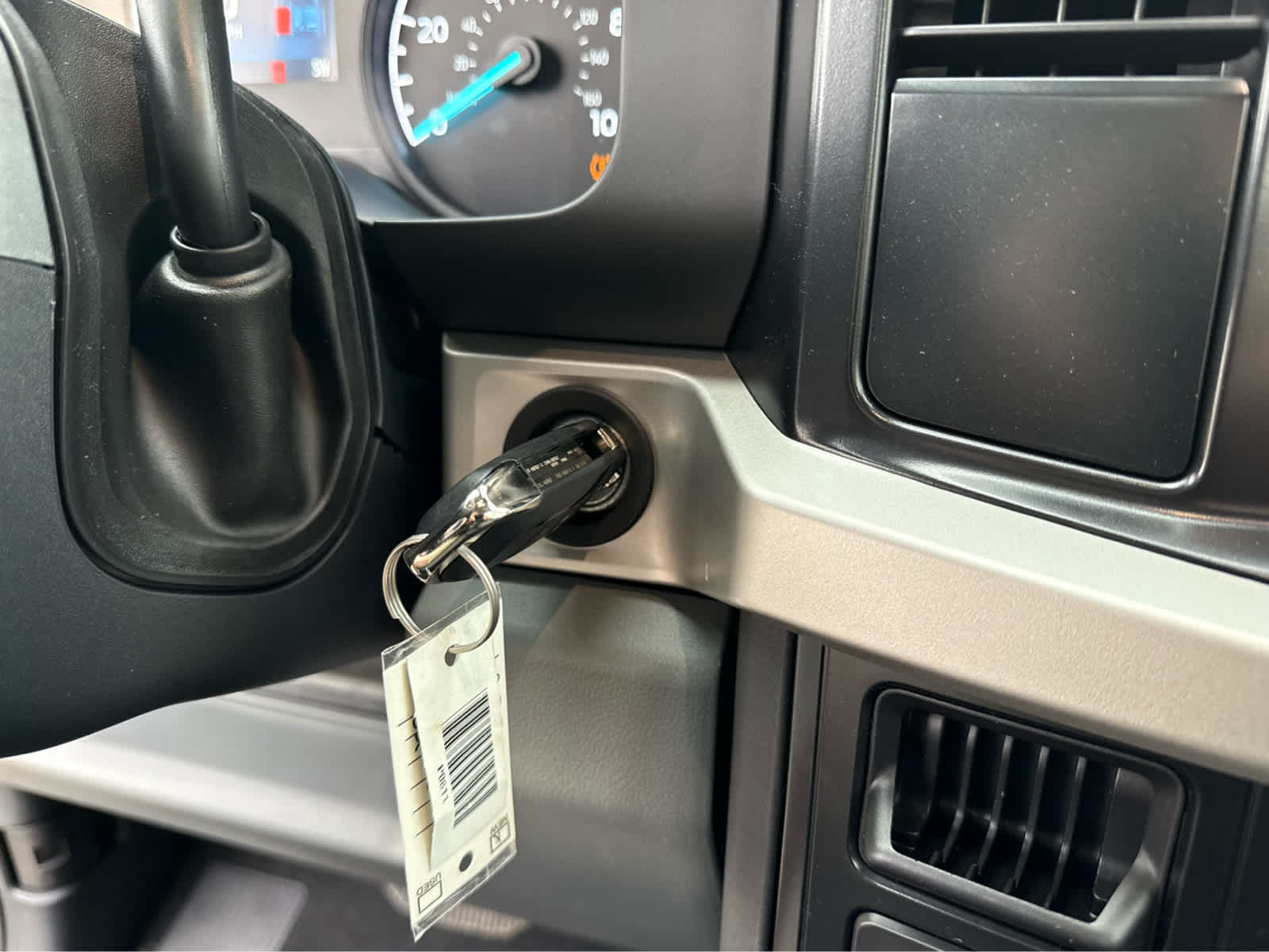 2025 Ford Super Duty F-350 SRW XL - Agate Black Metallic exterior view 18