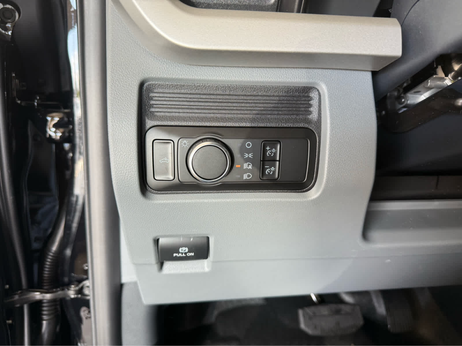 2026 Ford Super Duty F-350 DRW XL - AGATE BLACK exterior view 14