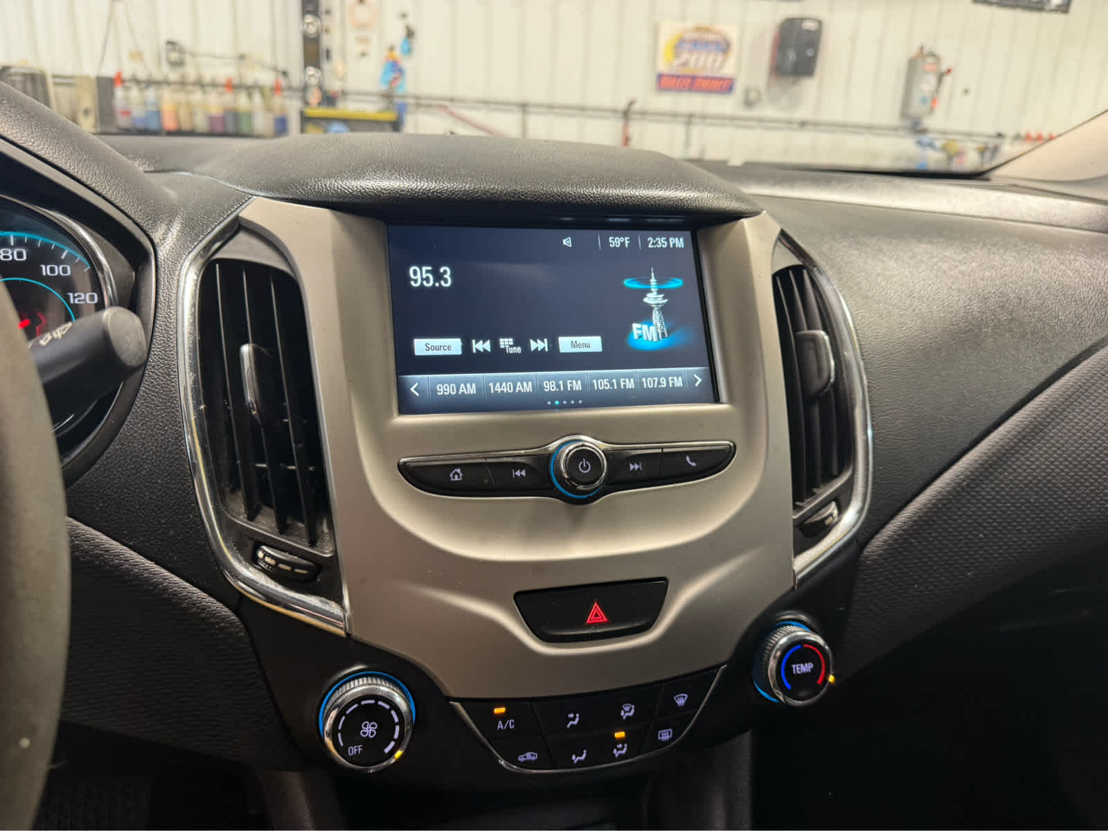 2018 Chevrolet Cruze LS - Silver Ice Metallic exterior view 10