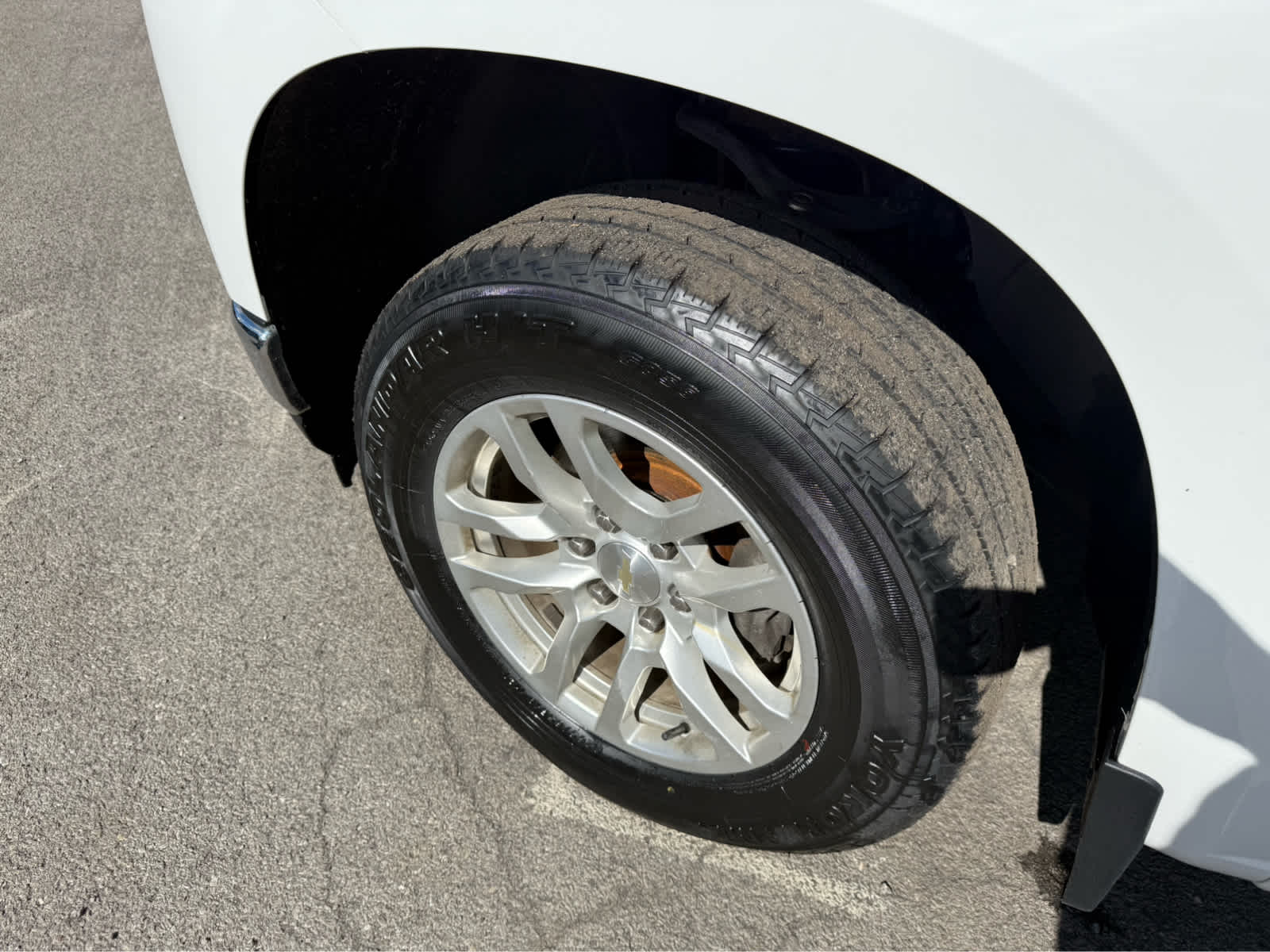 2019 Chevrolet Silverado 1500 LT - Summit White exterior view 4