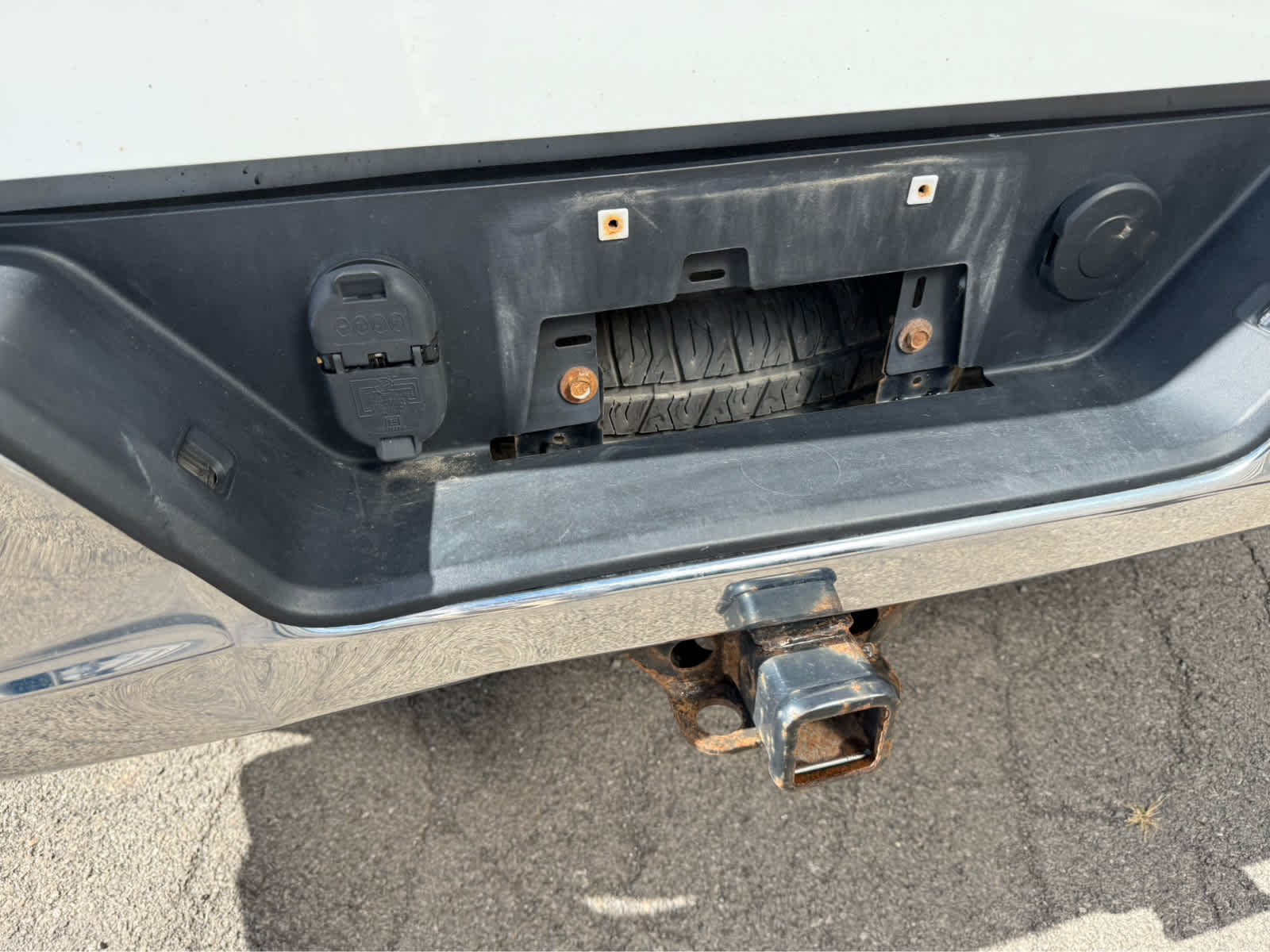 2019 Chevrolet Silverado 1500 LT - Summit White exterior view 7