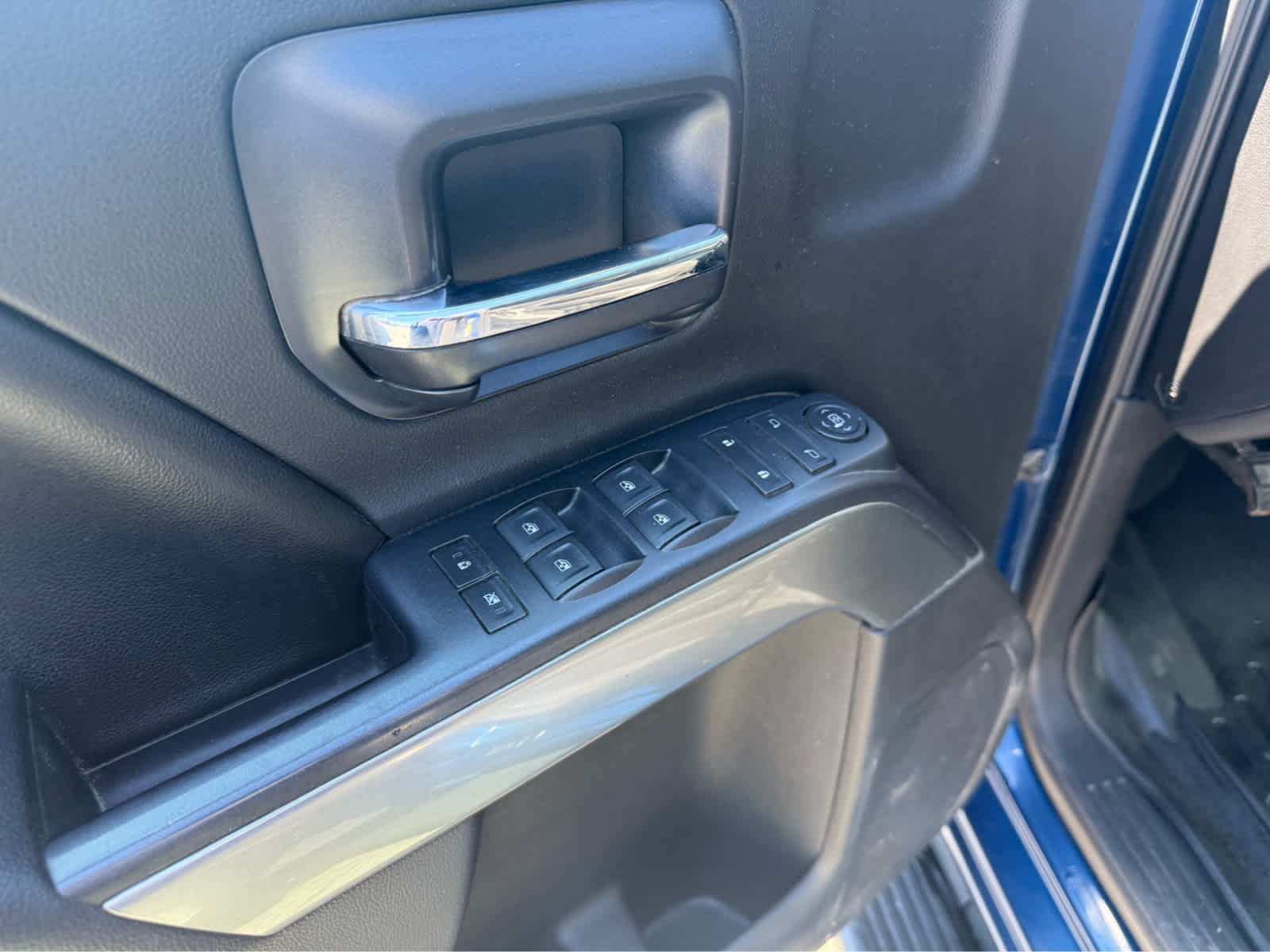 2015 Chevrolet Silverado 1500 LT - Deep Ocean Blue Metallic exterior view 11