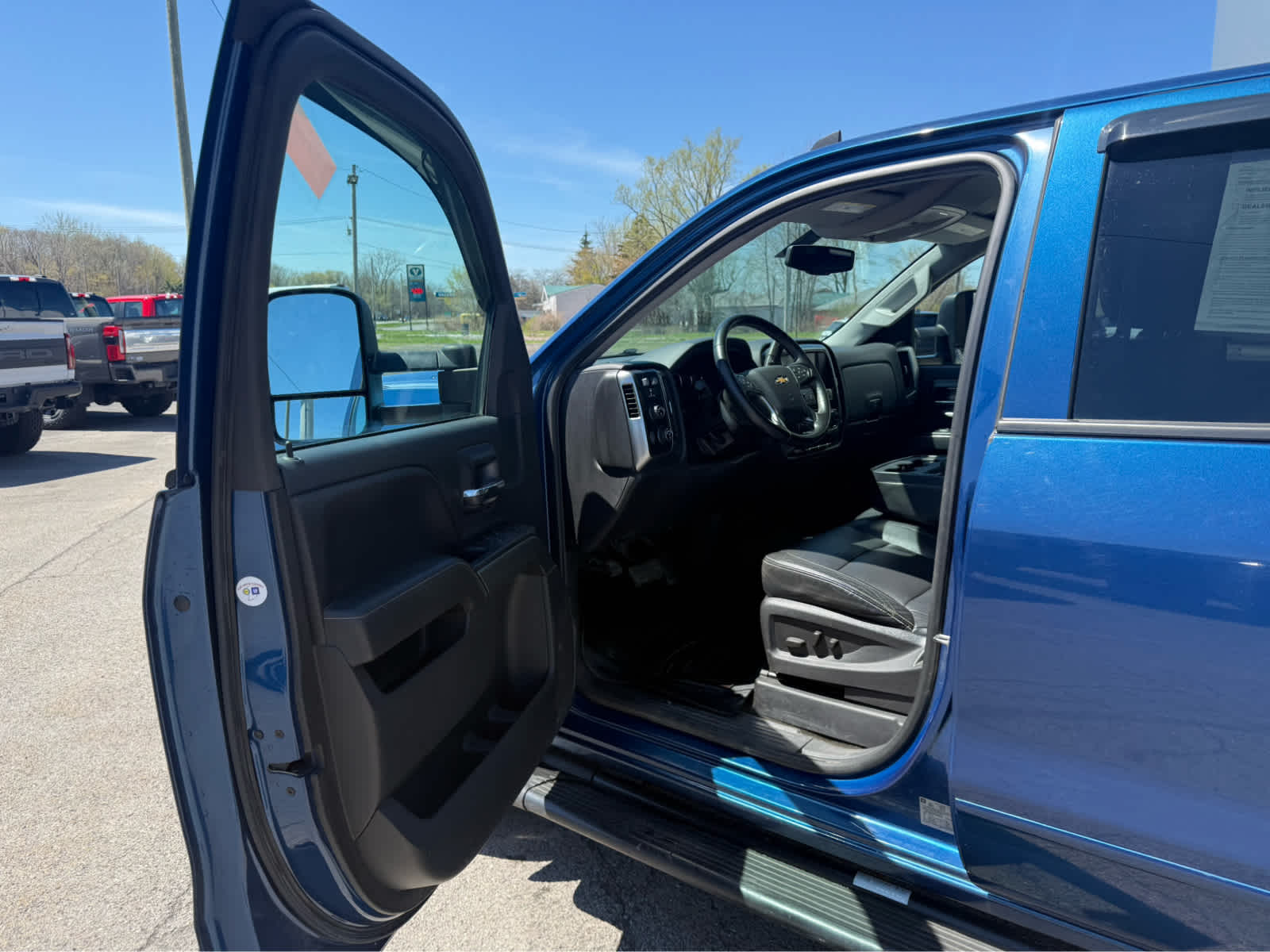 2015 Chevrolet Silverado 1500 LT - Deep Ocean Blue Metallic exterior view 10
