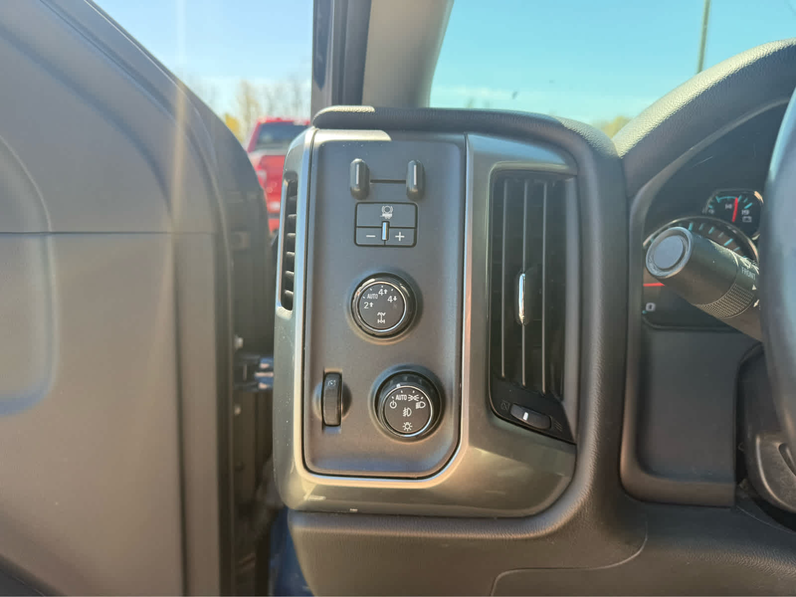 2015 Chevrolet Silverado 1500 LT - Deep Ocean Blue Metallic exterior view 15