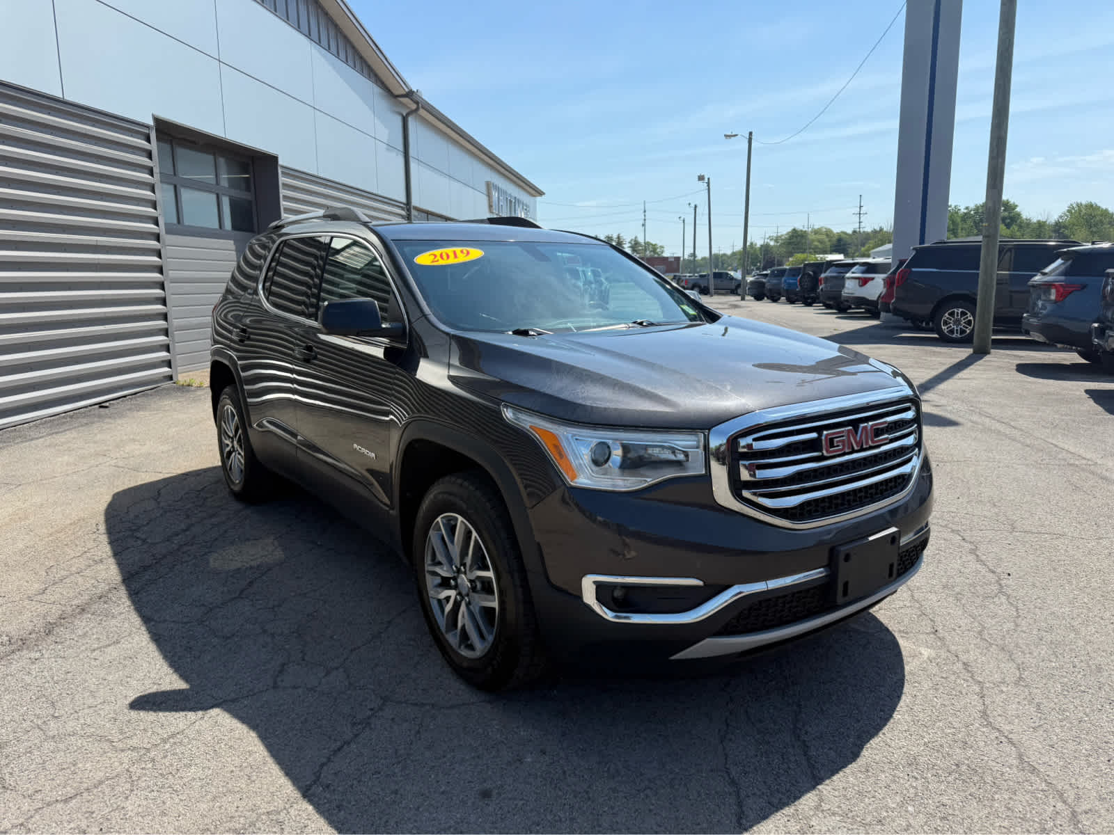 2019 GMC Acadia SLE - GRAY exterior view 2