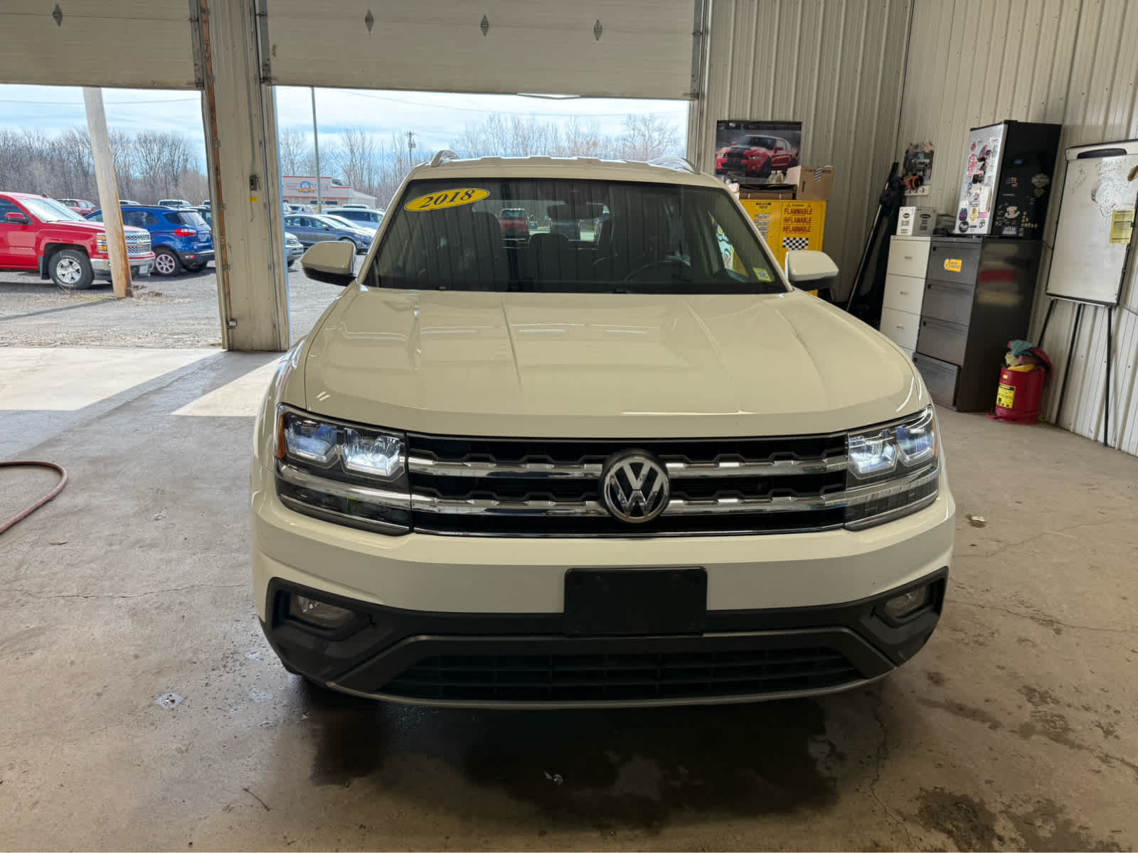 2018 Volkswagen Atlas 3.6L V6 SE - WHITE exterior view 3