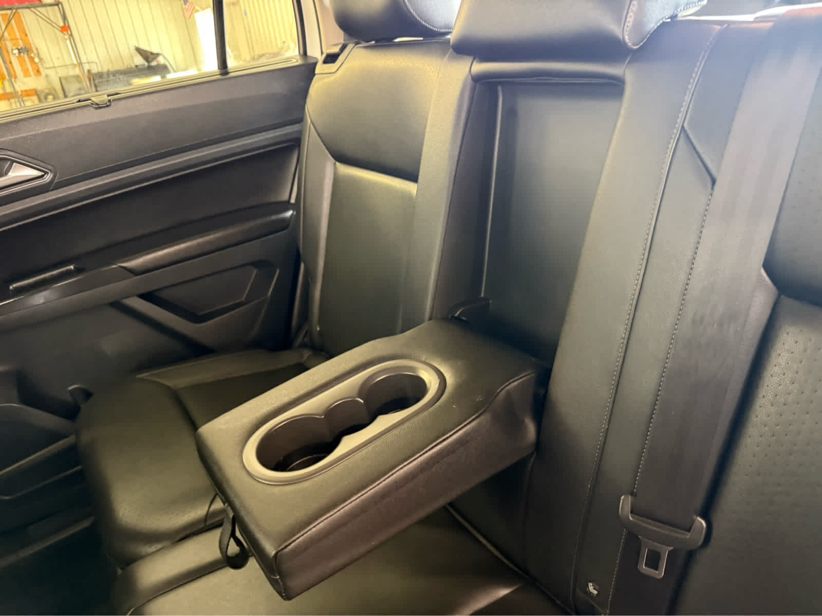 2018 Volkswagen Atlas 3.6L V6 SE - WHITE exterior view 16