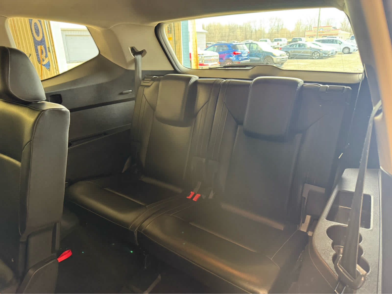 2018 Volkswagen Atlas 3.6L V6 SE - WHITE exterior view 17