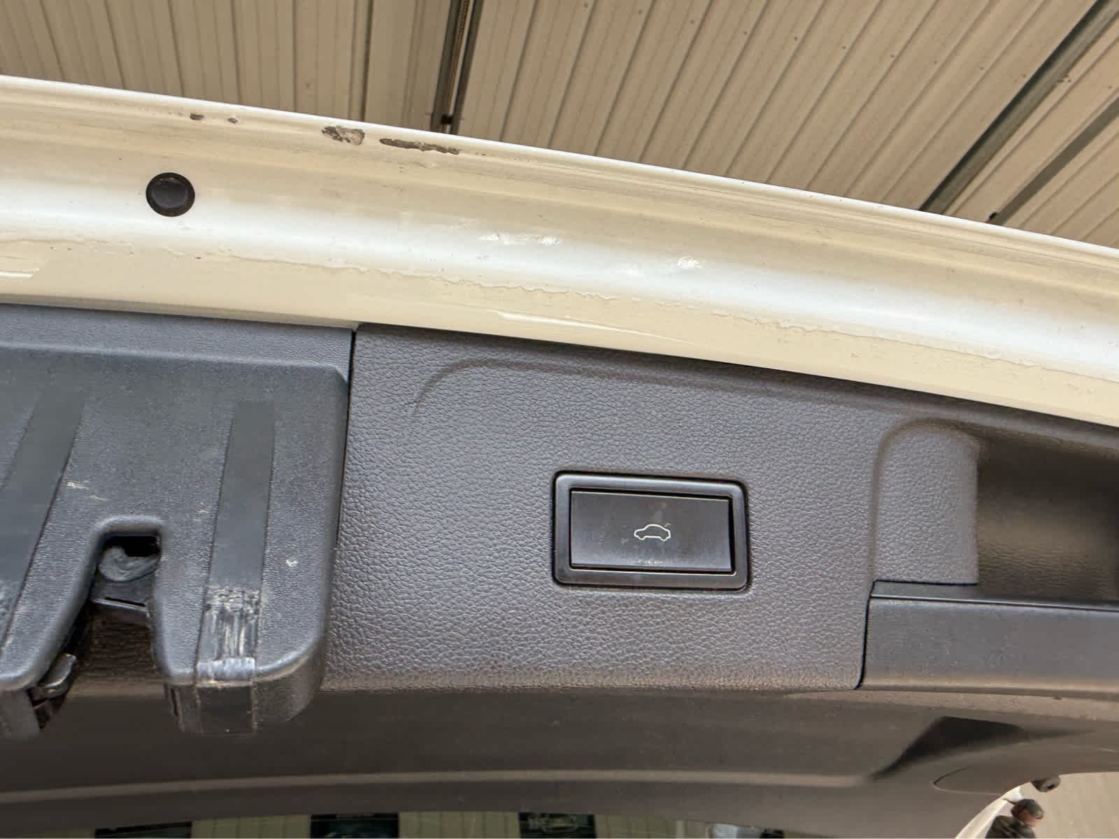 2018 Volkswagen Atlas 3.6L V6 SE - WHITE exterior view 19