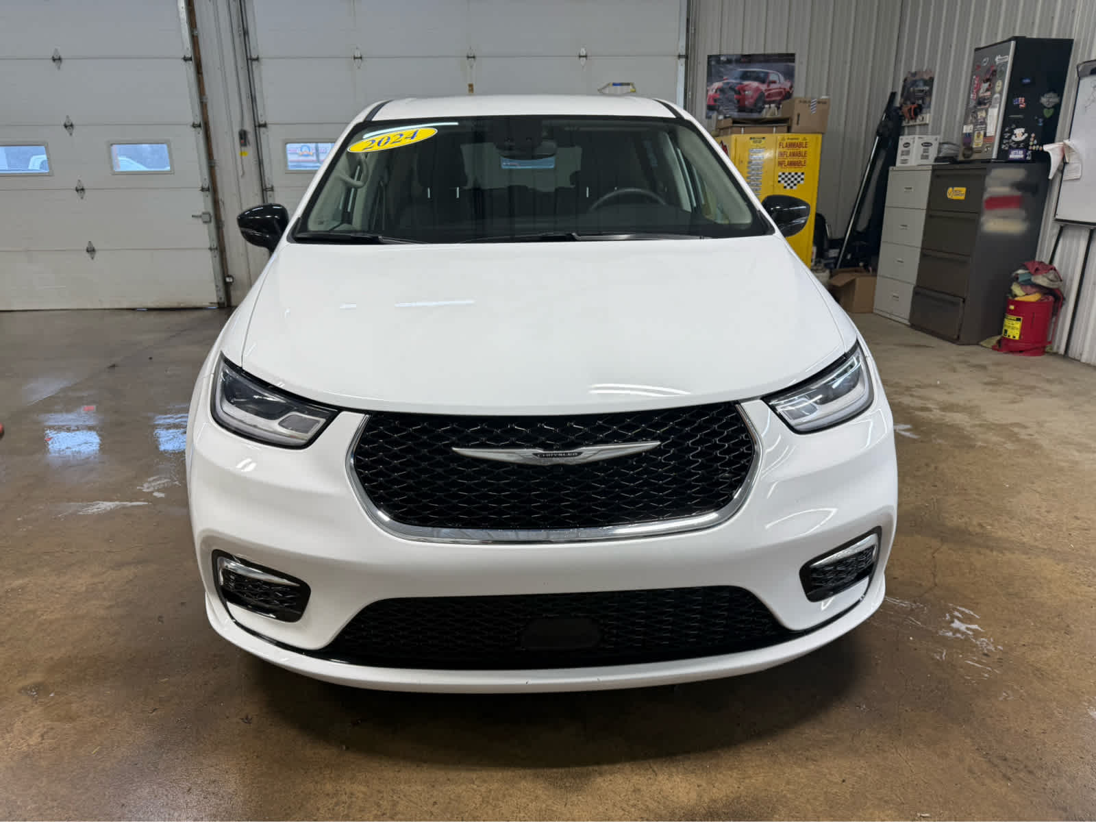 2024 Chrysler Pacifica Touring L - Bright White Clearcoat exterior view 3