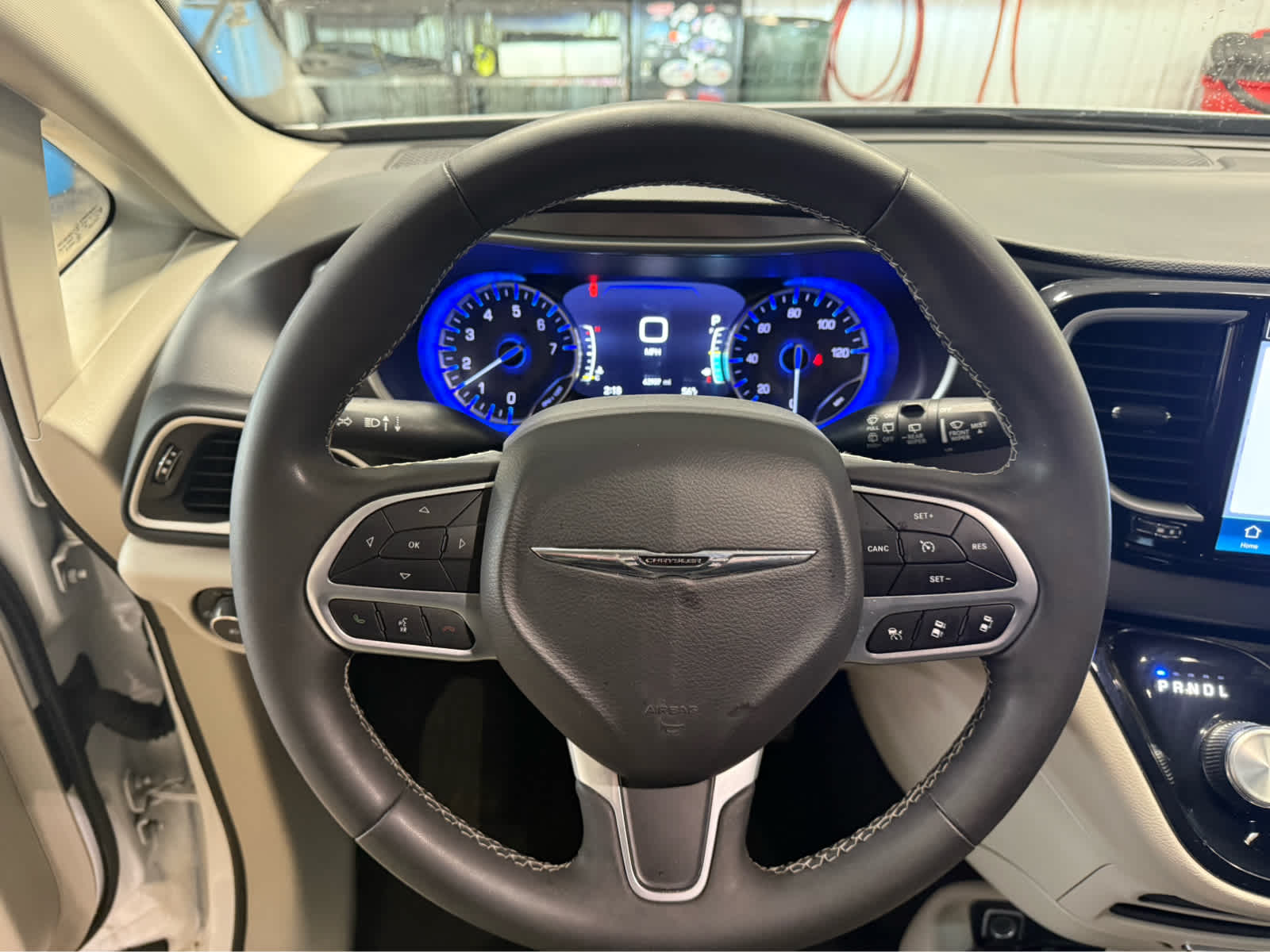 2024 Chrysler Pacifica Touring L - Bright White Clearcoat exterior view 9