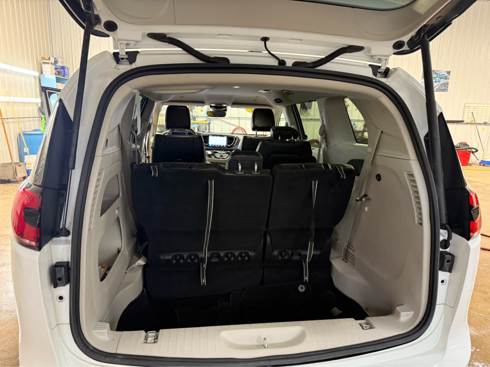 2024 Chrysler Pacifica Touring L - Bright White Clearcoat exterior view 17