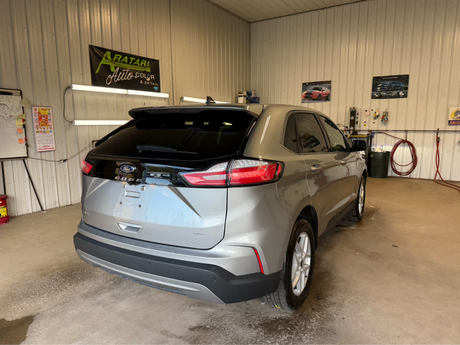 2024 Ford Edge SEL - Iconic Silver Metallic exterior view 5