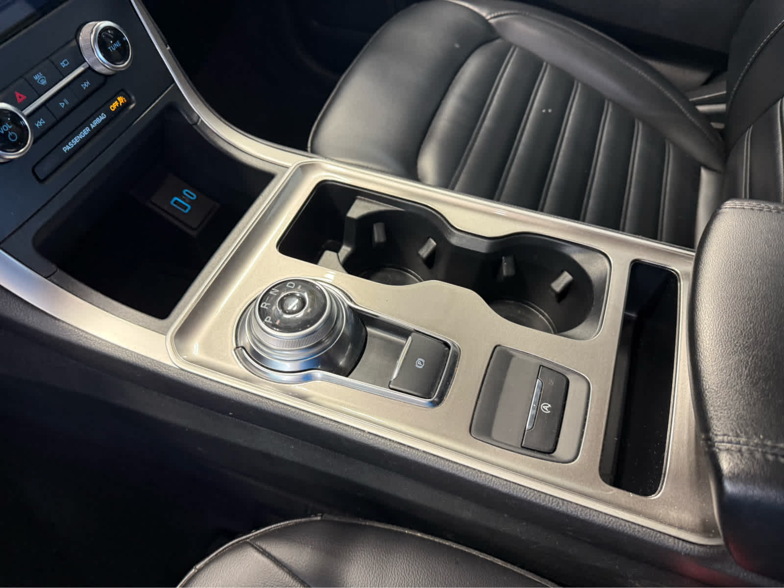 2024 Ford Edge SEL - Iconic Silver Metallic exterior view 13