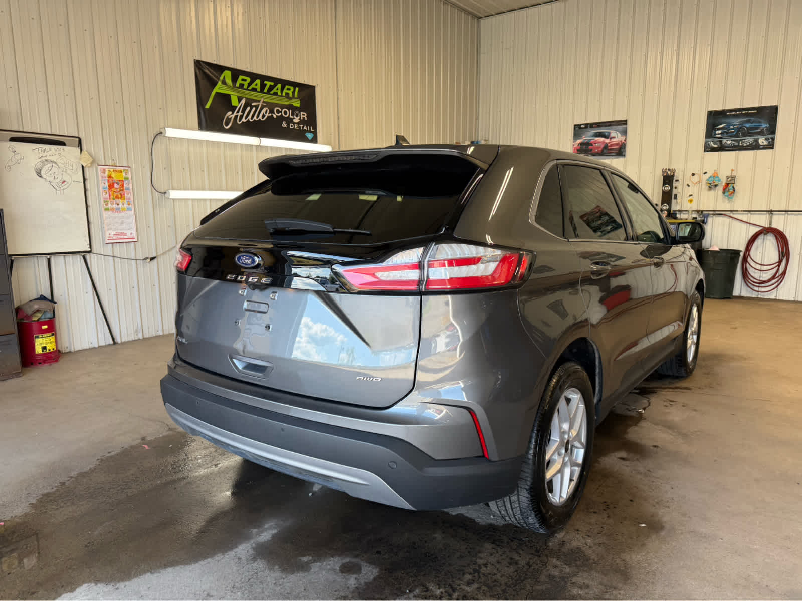 2024 Ford Edge SEL - Carbonized Gray Metallic exterior view 5
