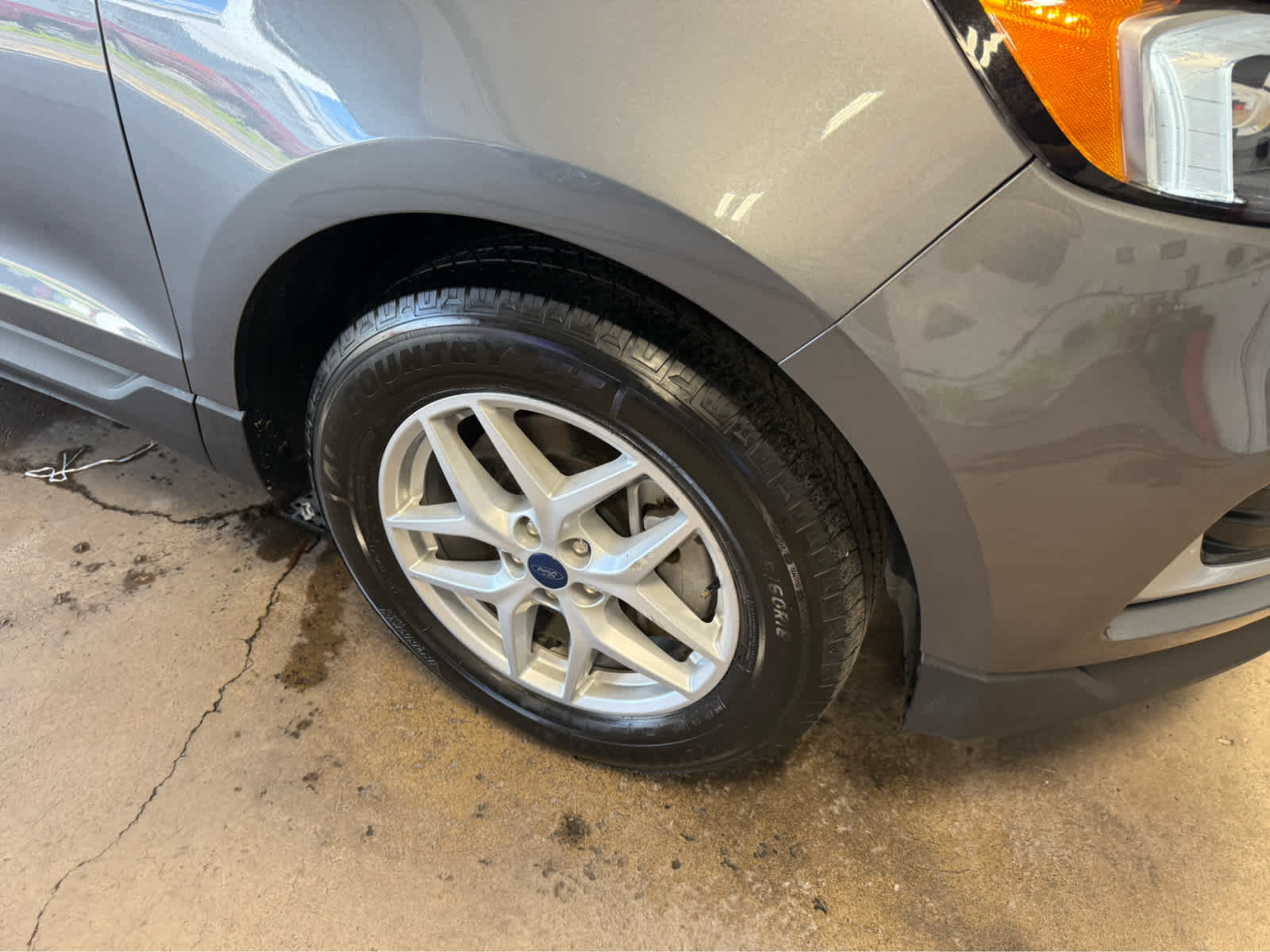 2024 Ford Edge SEL - Carbonized Gray Metallic exterior view 4