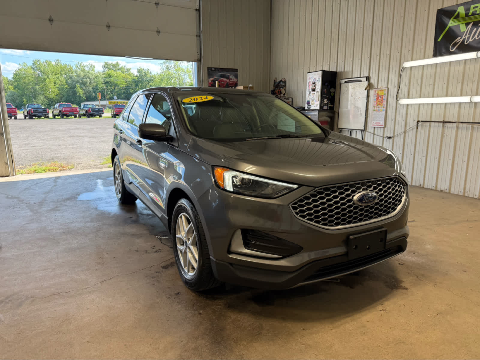 2024 Ford Edge SEL - Carbonized Gray Metallic exterior view 2