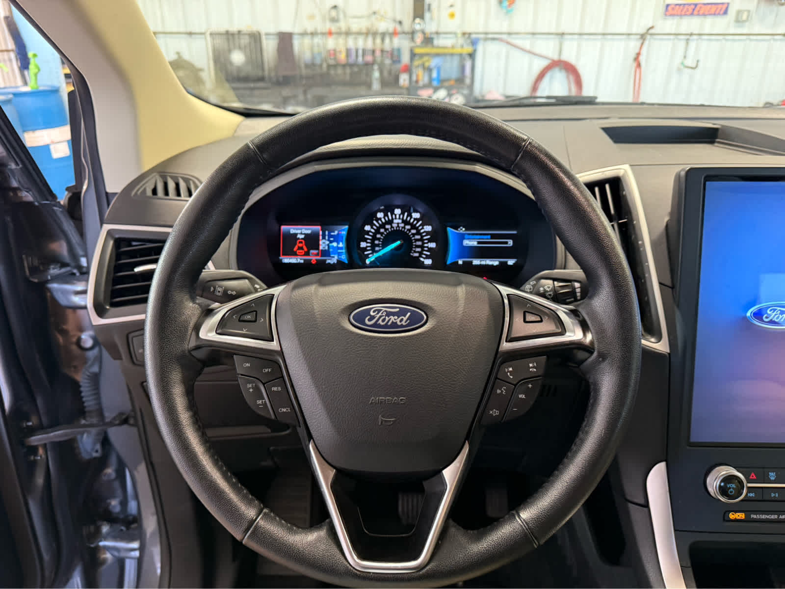 2024 Ford Edge SEL - Carbonized Gray Metallic exterior view 9