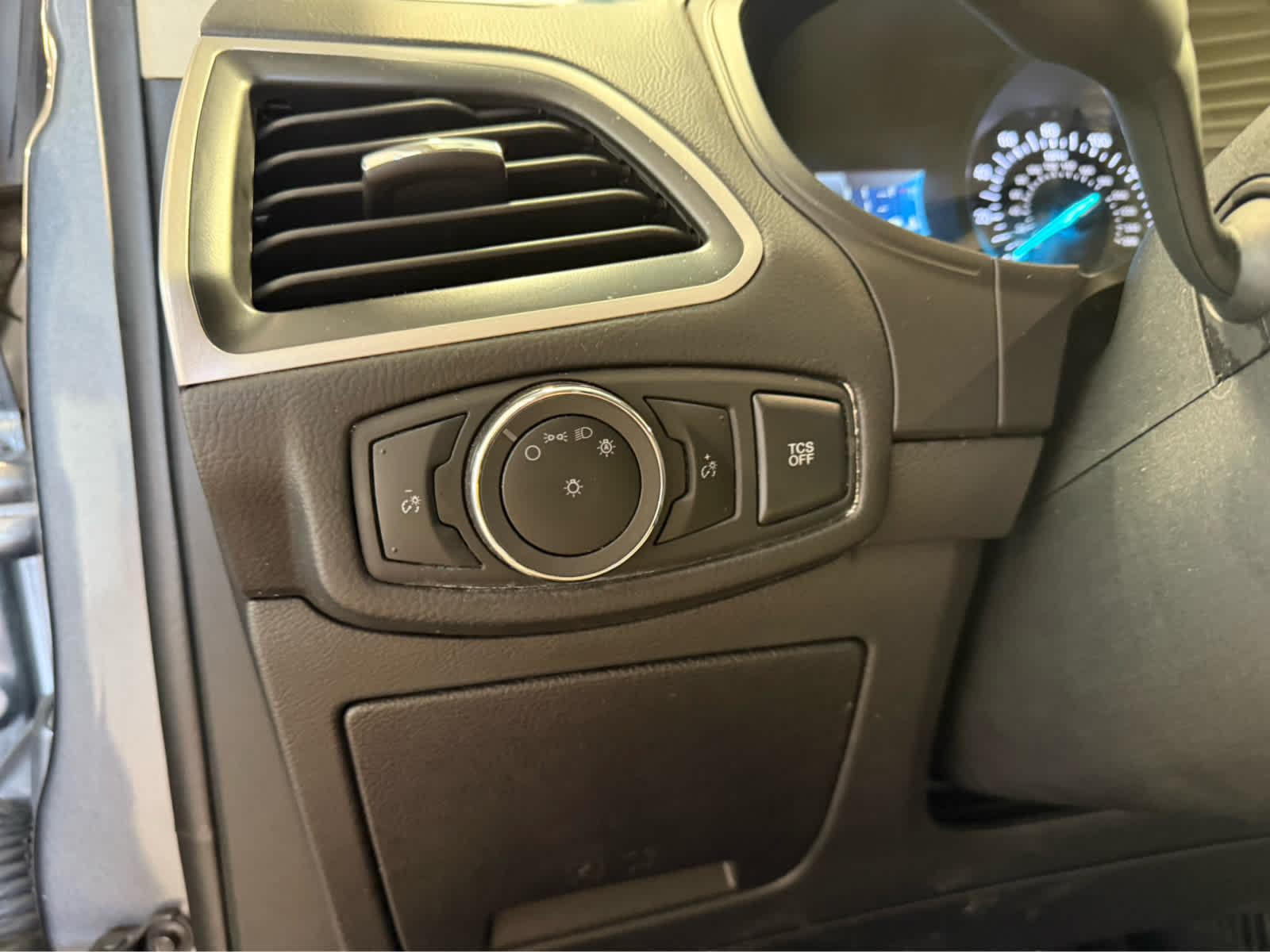 2024 Ford Edge SEL - Carbonized Gray Metallic exterior view 11