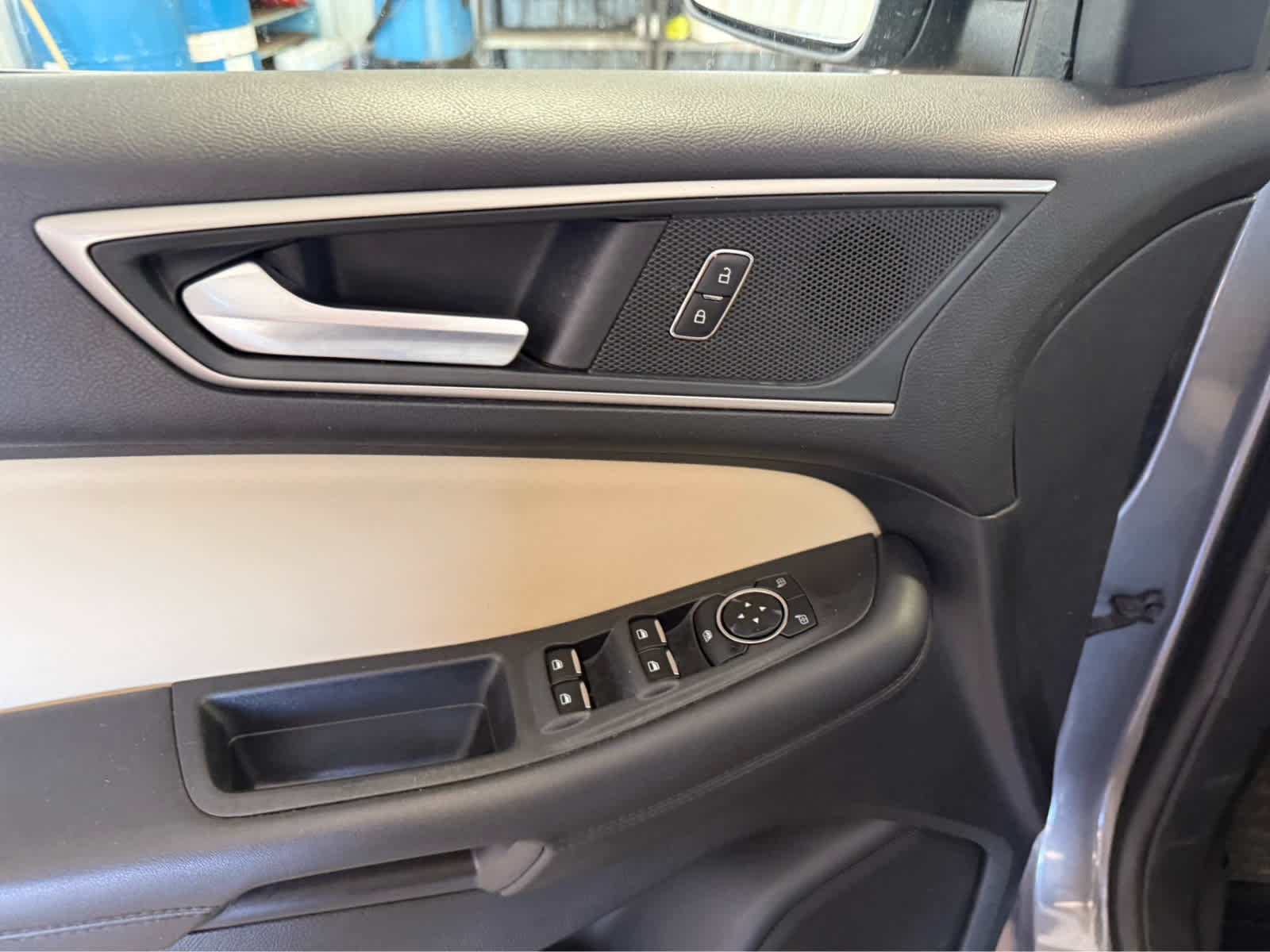 2024 Ford Edge SEL - Carbonized Gray Metallic exterior view 7
