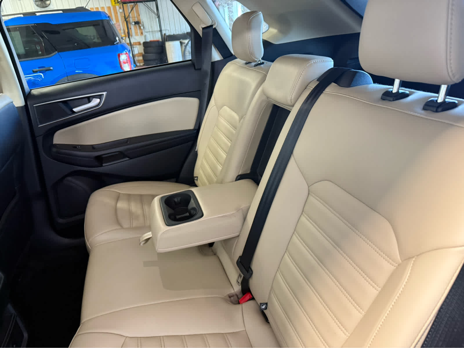 2024 Ford Edge SEL - Carbonized Gray Metallic exterior view 16