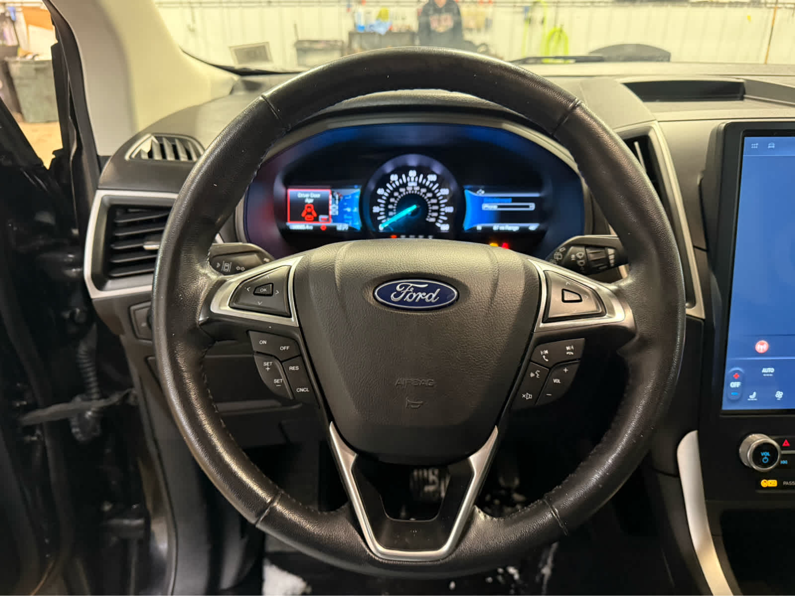 2023 Ford Edge SEL - Agate Black Metallic exterior view 9