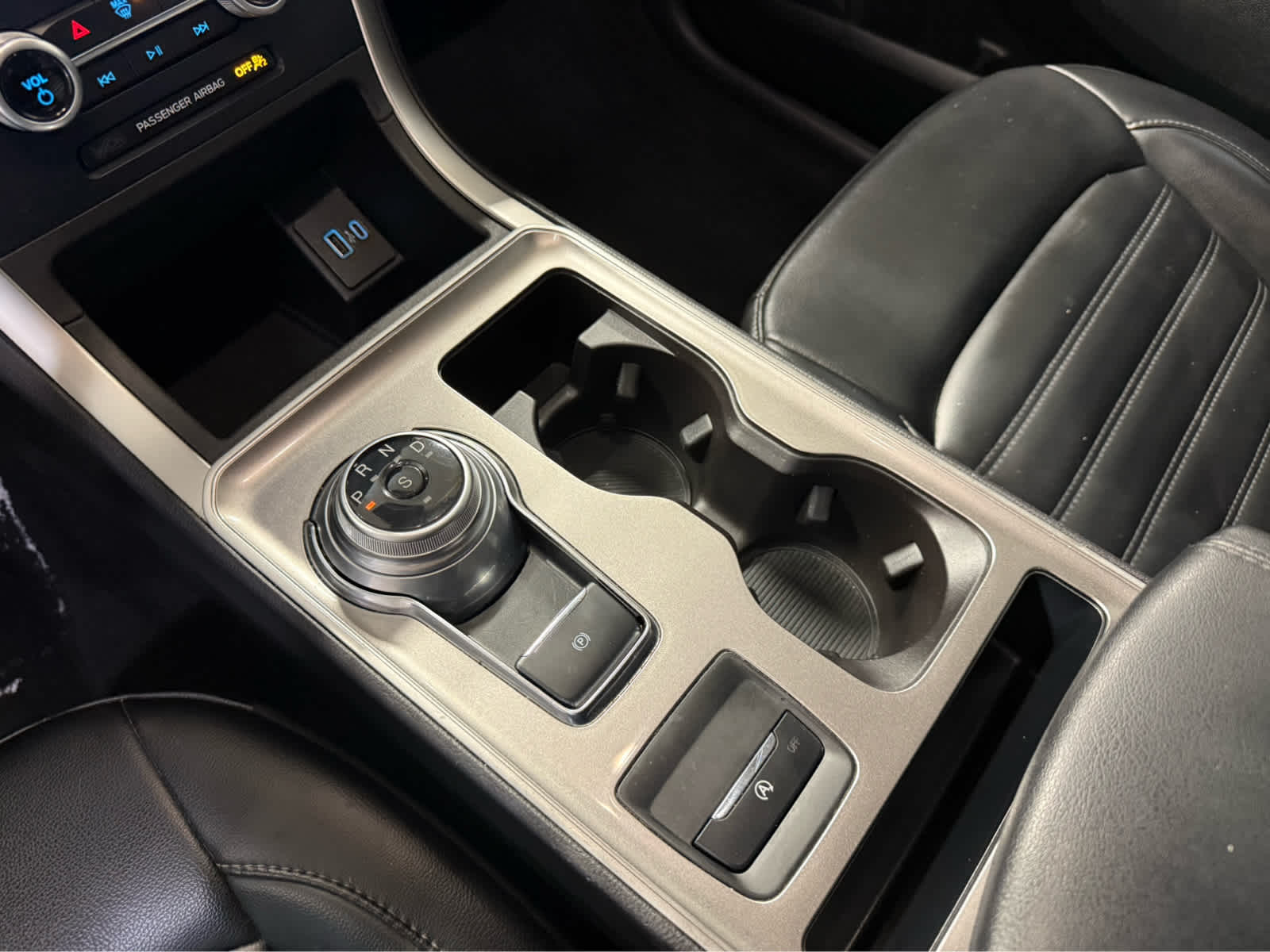 2023 Ford Edge SEL - Agate Black Metallic exterior view 14