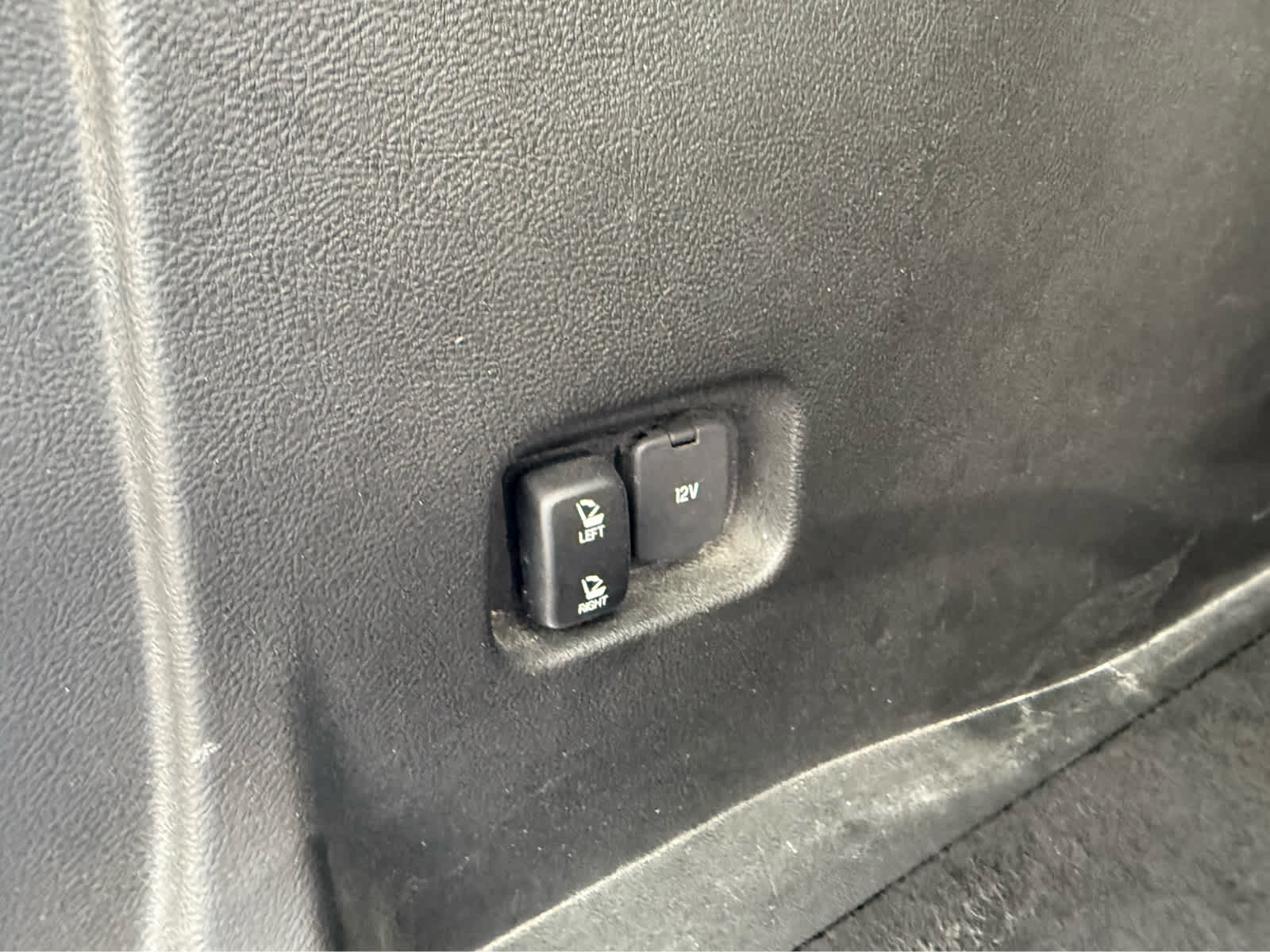 2023 Ford Edge SEL - Forged Green Metallic exterior view 19