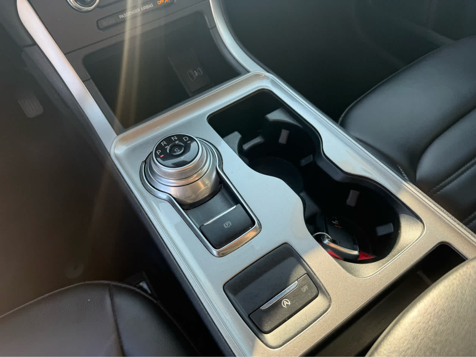 2023 Ford Edge SEL - Iconic Silver Metallic exterior view 14