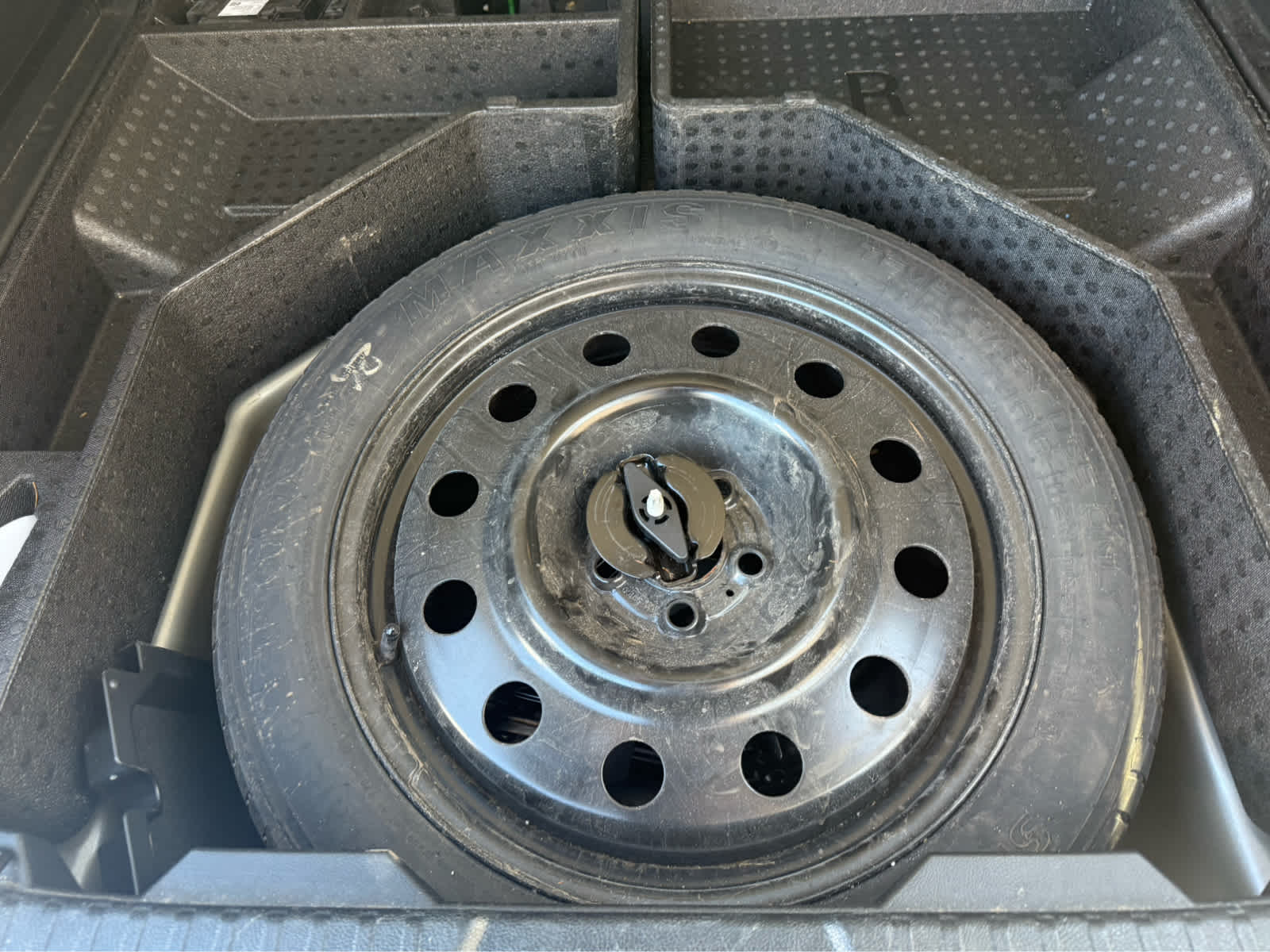 2023 Ford Edge SEL - Iconic Silver Metallic exterior view 20