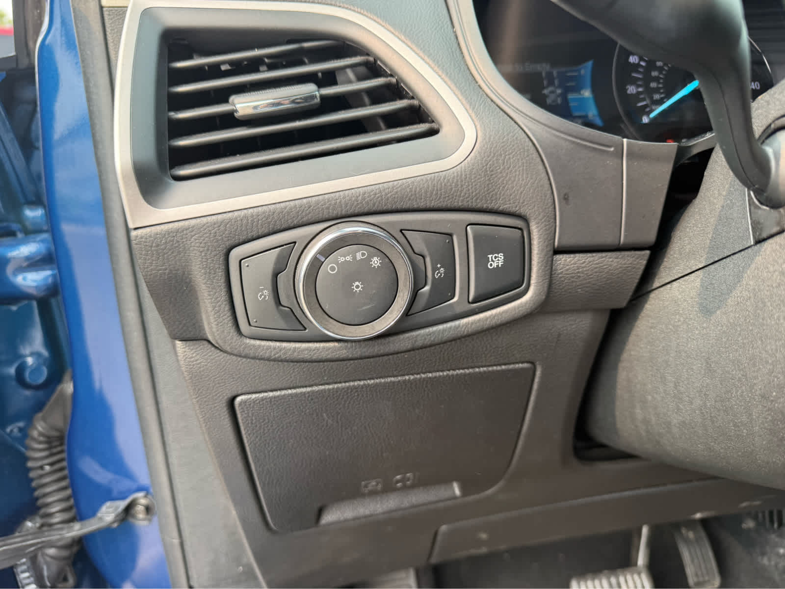 2022 Ford Edge SEL - Atlas Blue Metallic exterior view 11