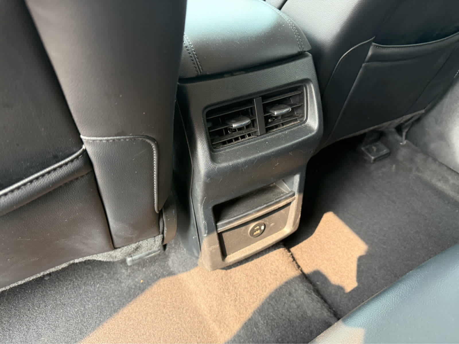 2022 Ford Edge SEL - Atlas Blue Metallic exterior view 16