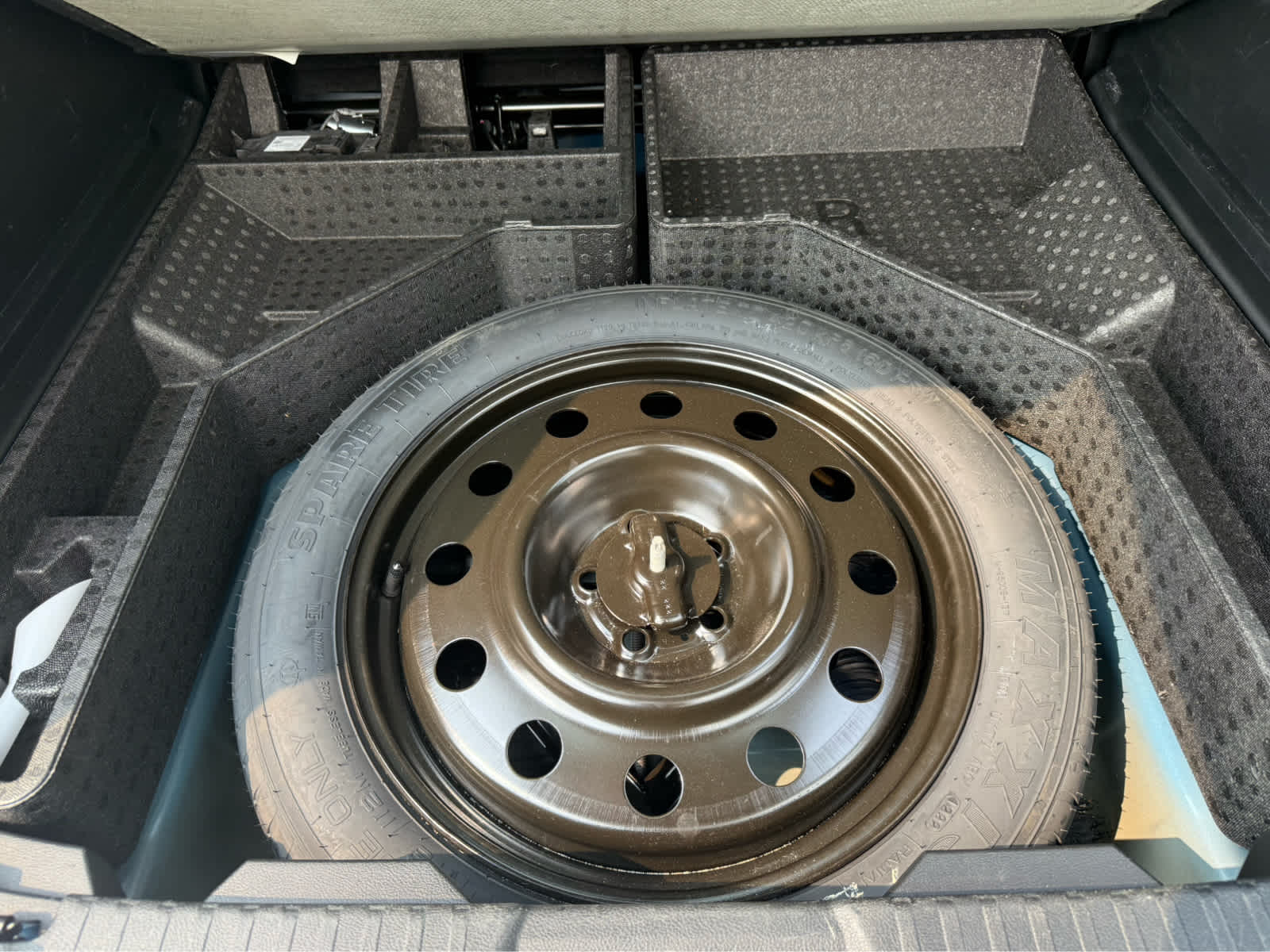 2022 Ford Edge SEL - Atlas Blue Metallic exterior view 20