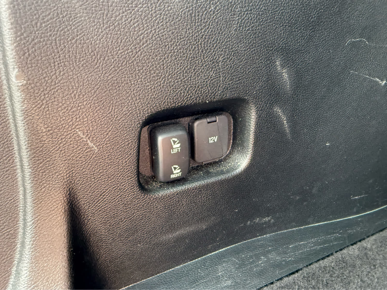 2022 Ford Edge SEL - Atlas Blue Metallic exterior view 19