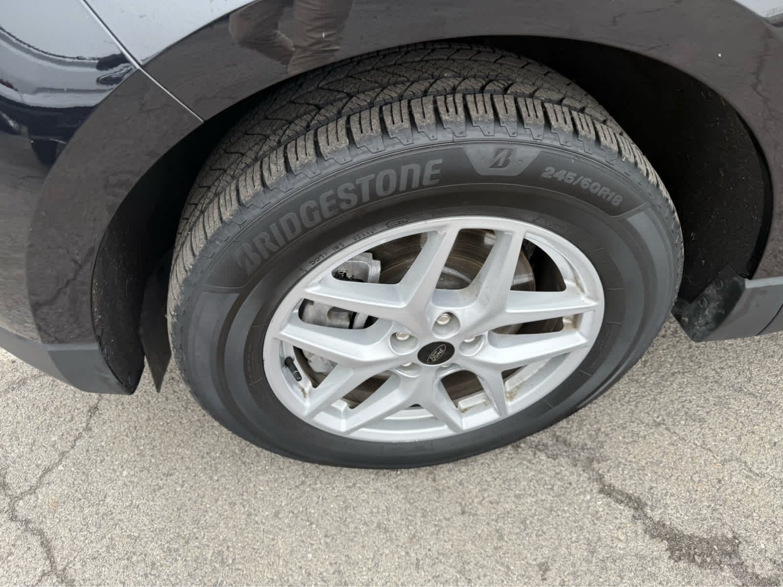 2023 Ford Edge SEL - Agate Black Metallic exterior view 4