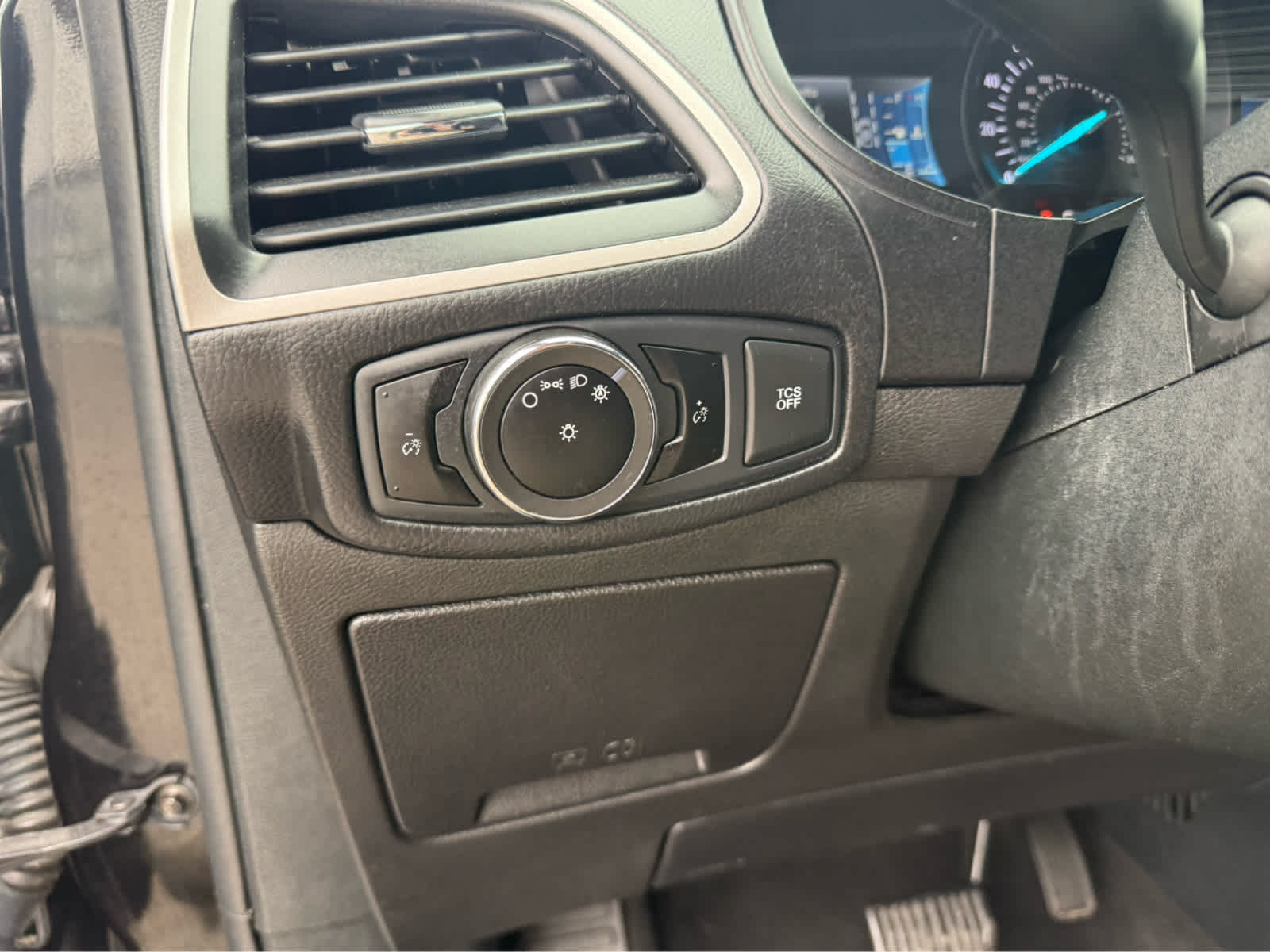 2023 Ford Edge SEL - Agate Black Metallic exterior view 11